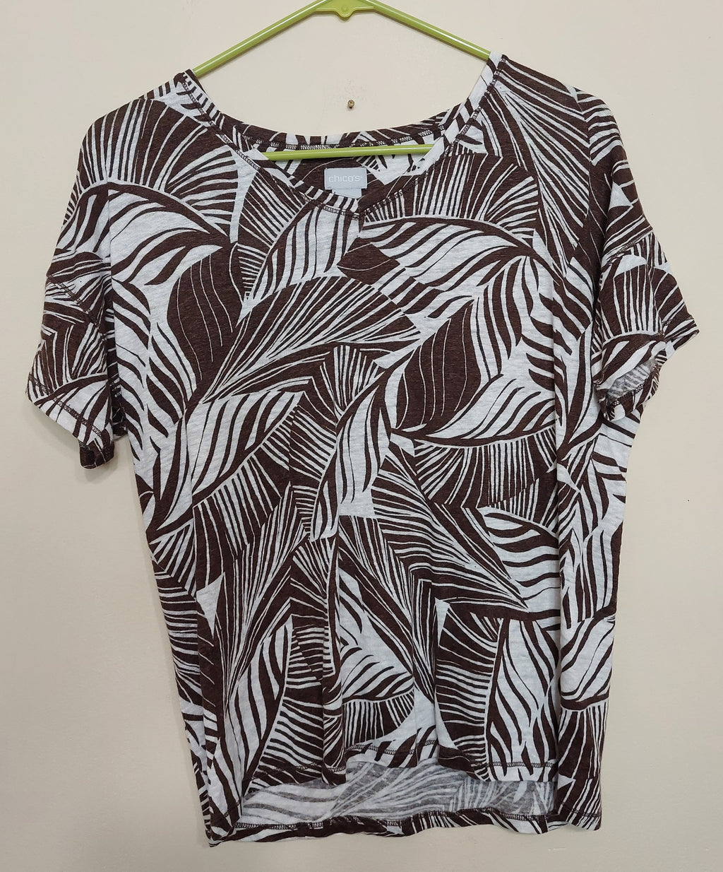 6 10 Chico's Brown White Tropical Leaf Print Knit Top Size 0 Small