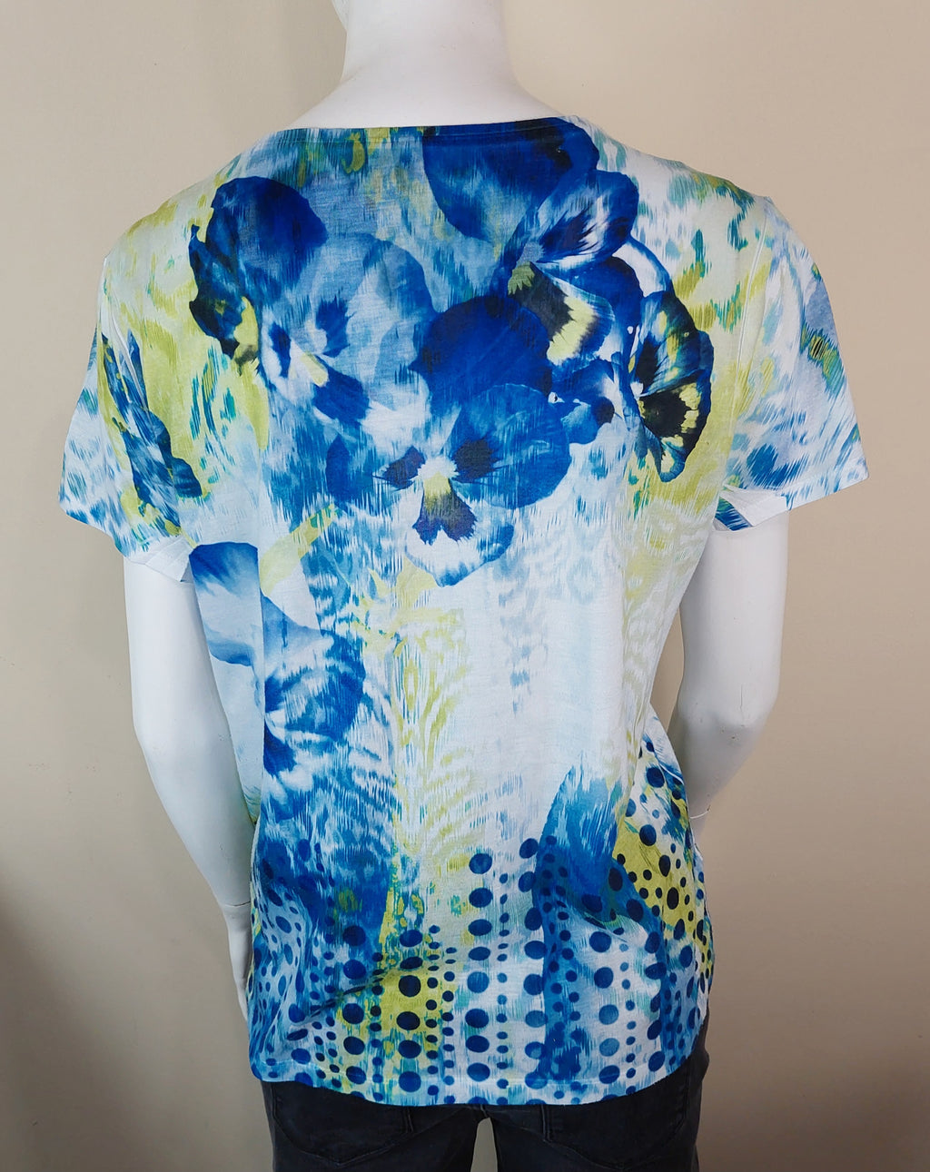 1 12 Chico's Size 2 Multicolor Short Sleeve Blouse