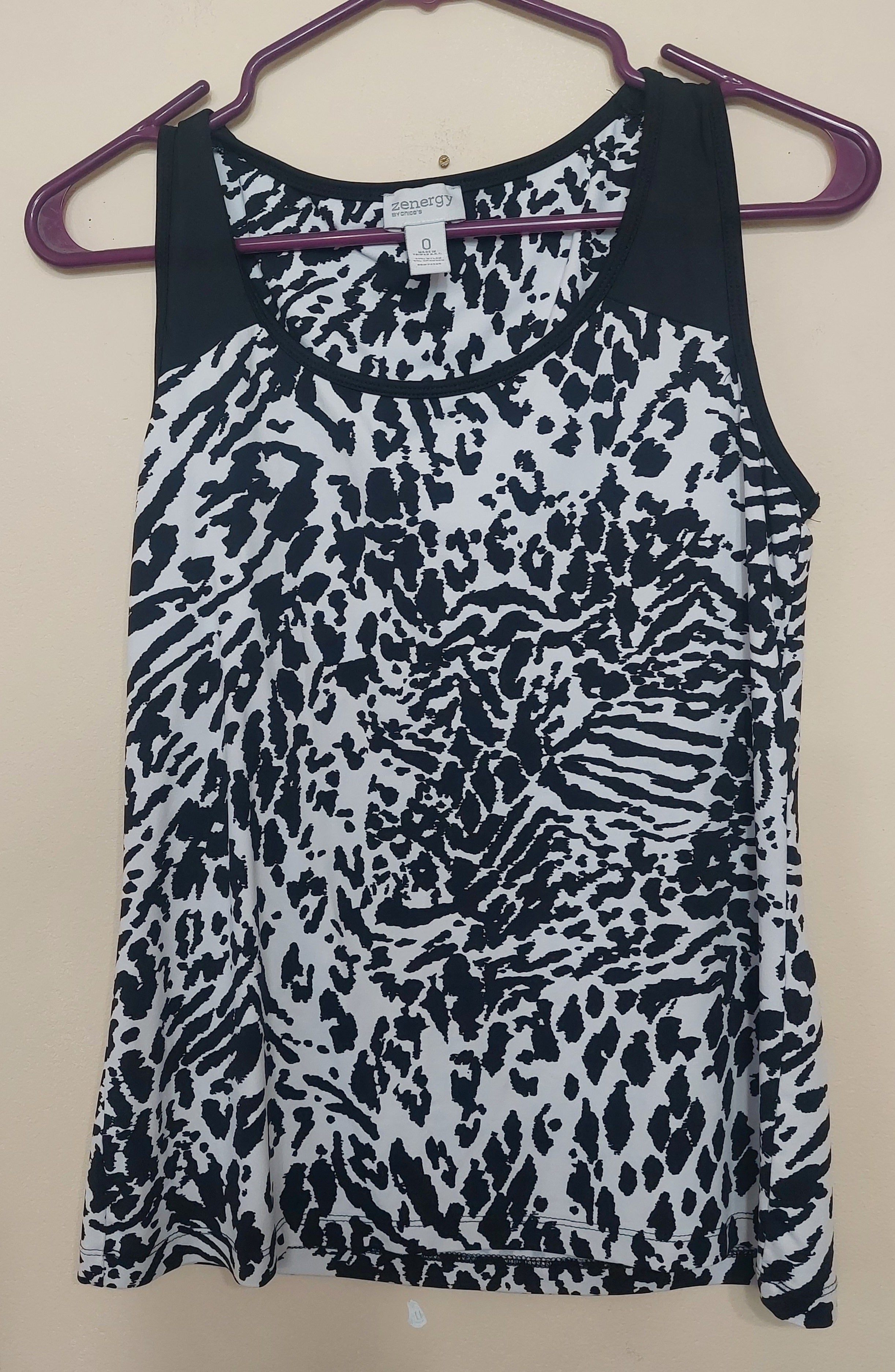 8 11 Chico's Zenergy 0 Black White Animal Print Tank Top Sleeveless