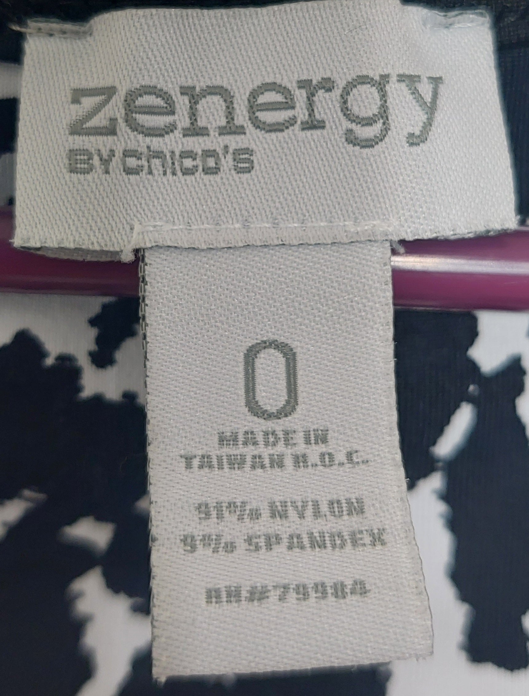 8 11 Chico's Zenergy 0 Black White Animal Print Tank Top Sleeveless