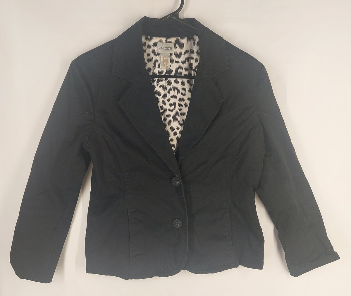 9-13 Chico’s Size Small Black Blazer Jacket Leopard Print Lining Cotton Stretch