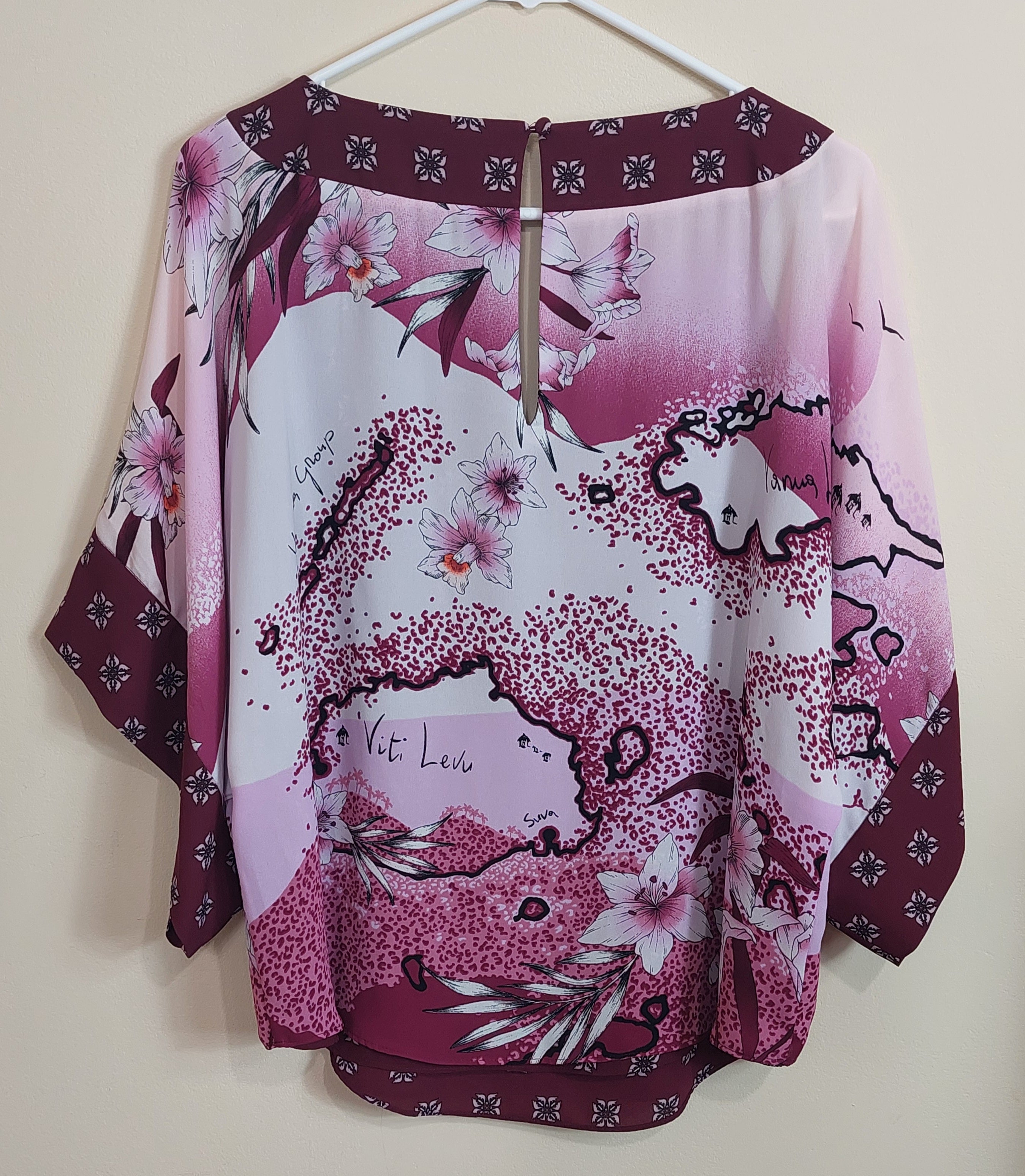 3 32 White House Black Market Size S Blouse Burgundy Pink White Floral Tropical Print V Neck Dolman Sleeve