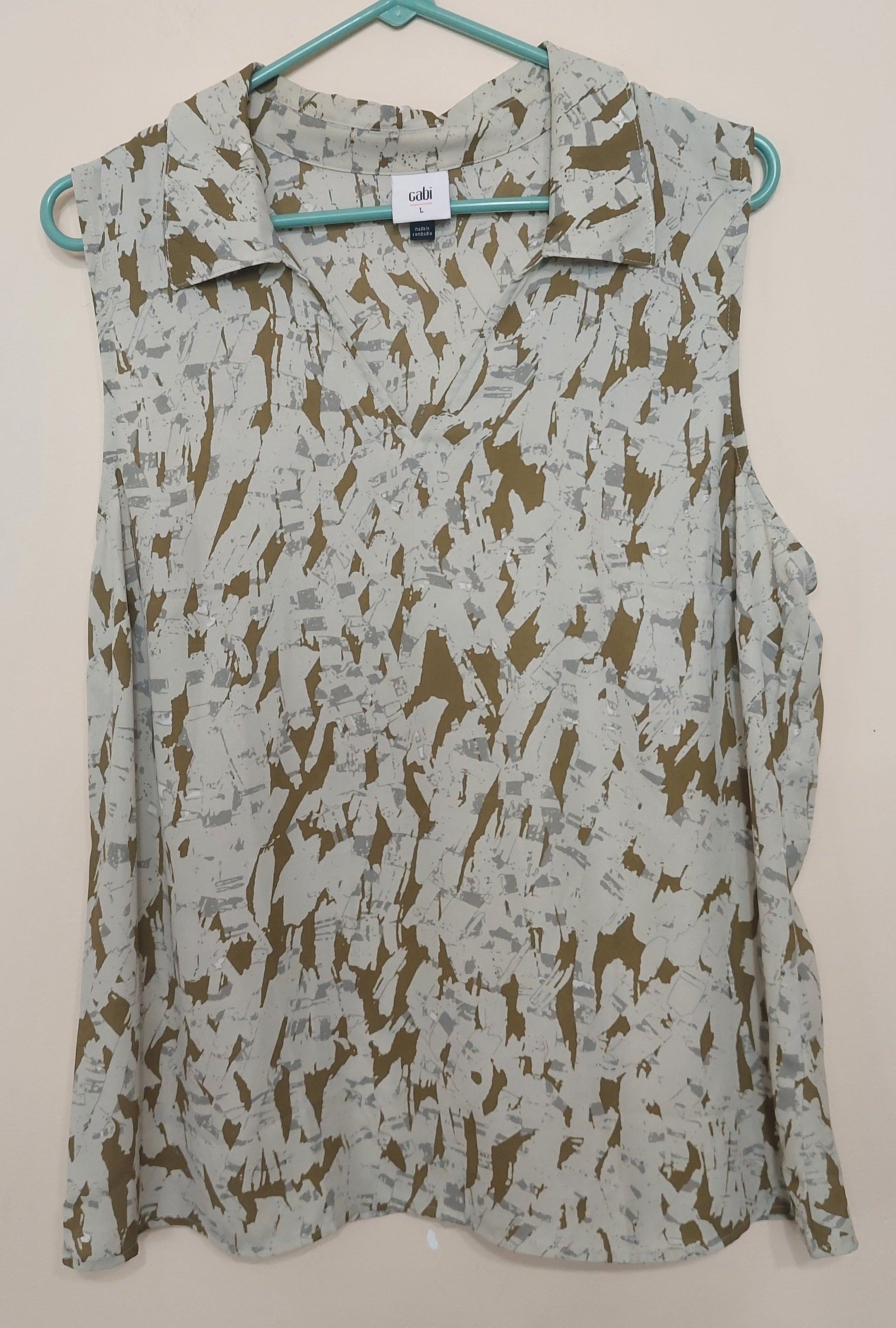 7 15 Cabi Large Abstract Print Sleeveless Collared Top