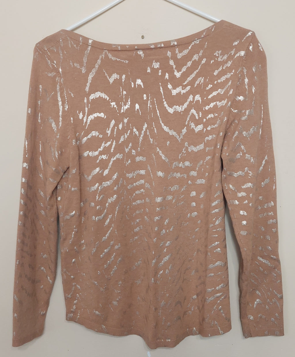 8 15 Chico's Size Small Tan Silver Metallic Animal Print Sweater Knit Top