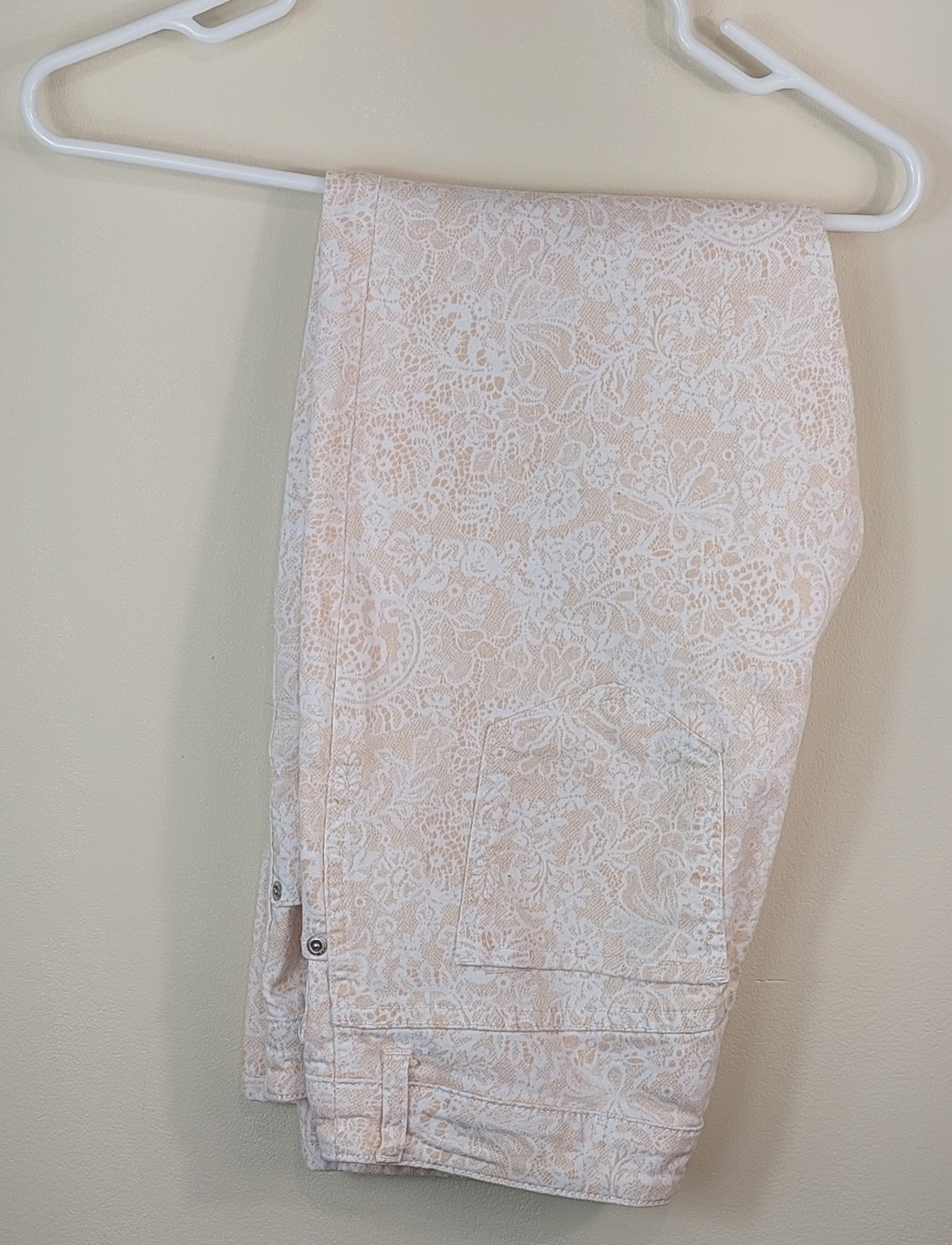 2 28 Chicos peach print pants Size 1