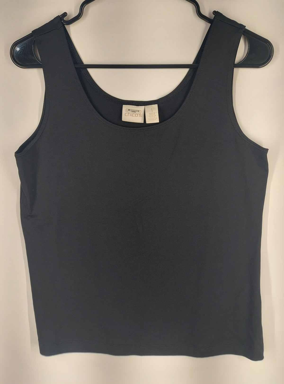 9-17 Chico’s Size Medium  Black Sleeveless Stretch Tank Top Scoop Neck Basic