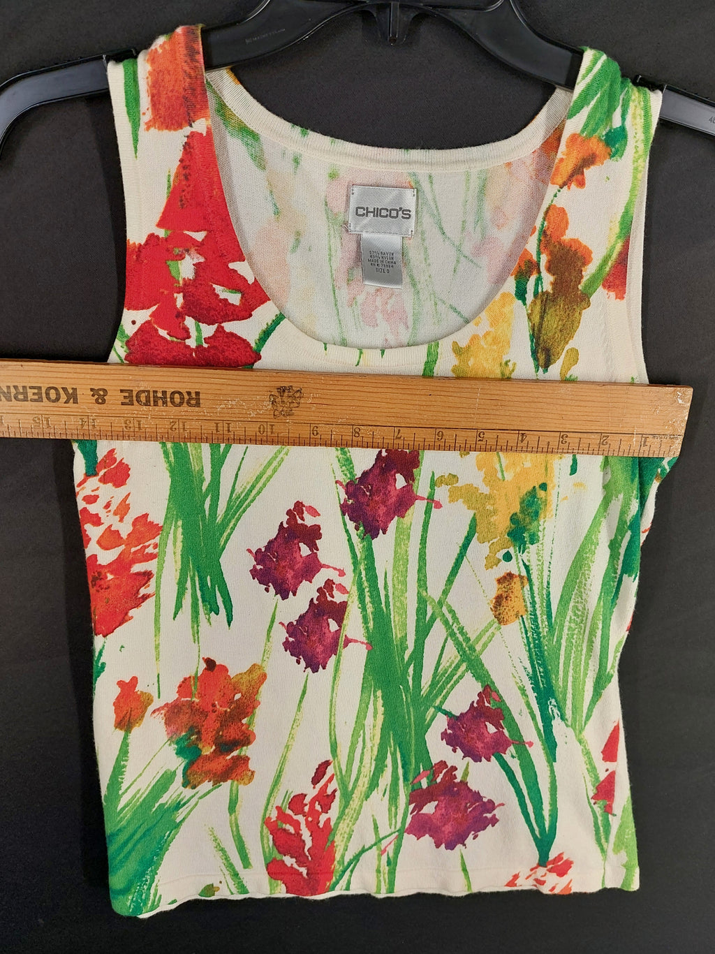 8-17 Chico's Small Floral Sleeveless Tank Top Watercolor Print Rayon Nylon
