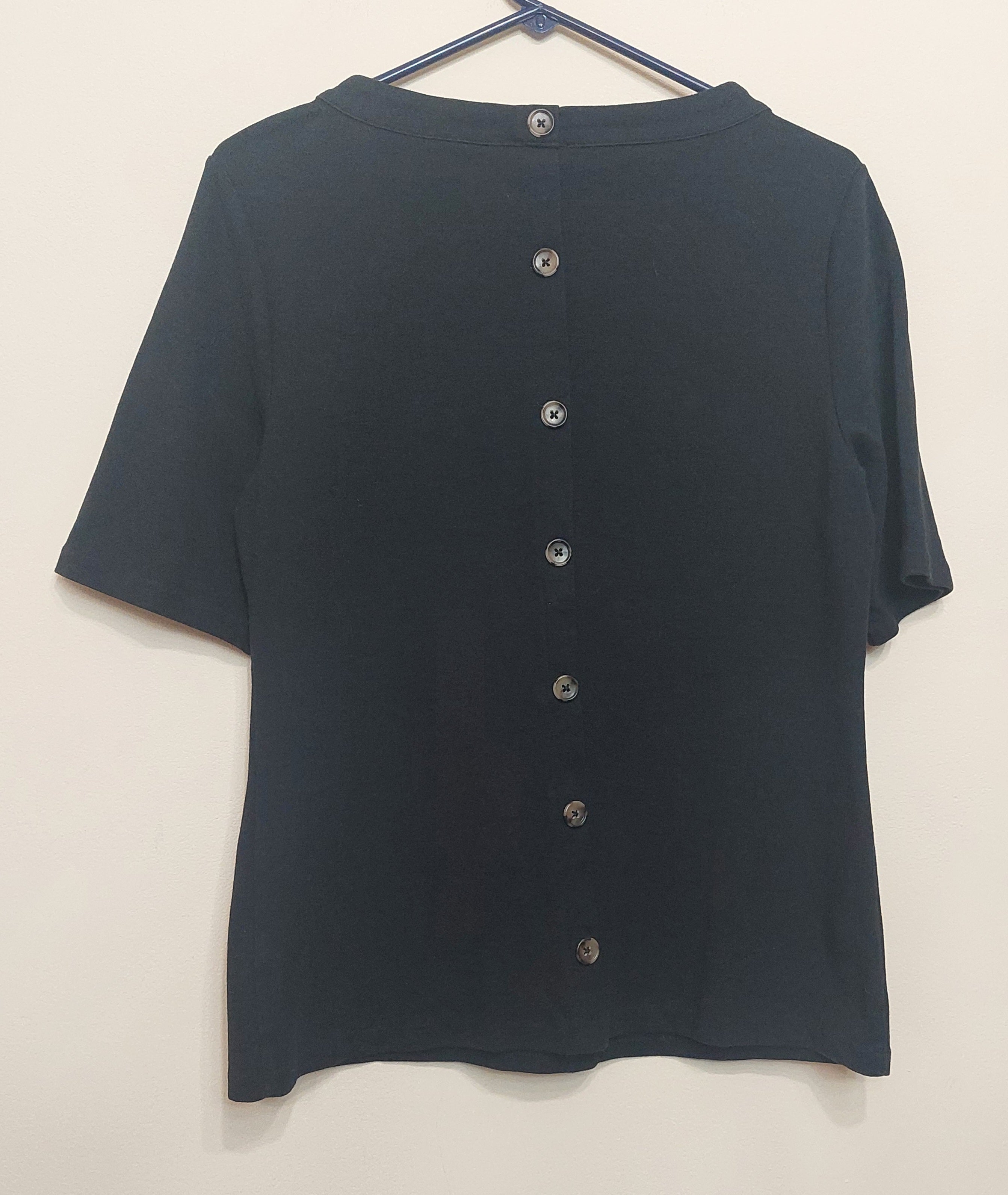 4 01 Talbots Black Knit Top Short Sleeve Classic Career Casual Tee Medium