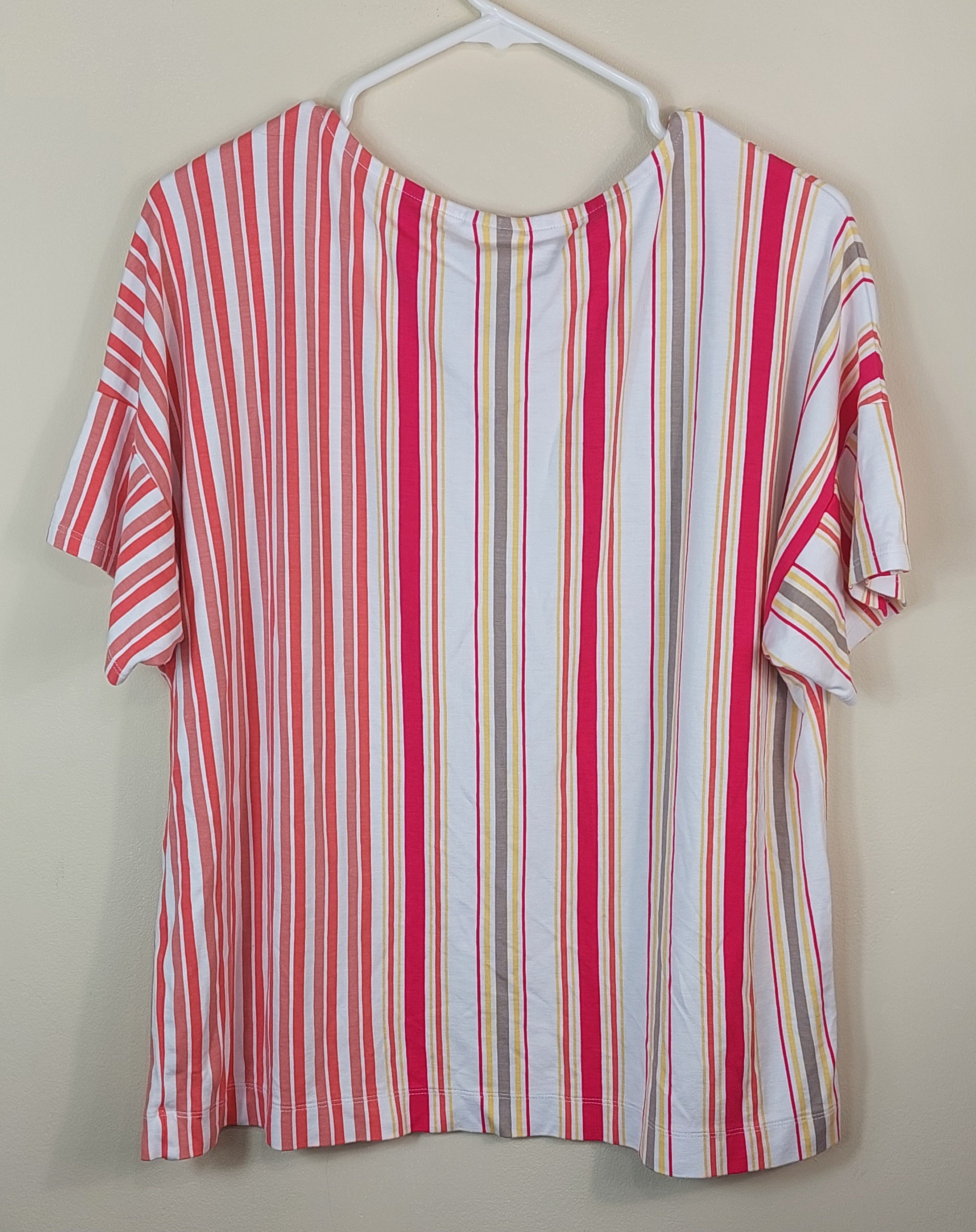 2 16 Chicos top Vertical striped red white beige Size 3