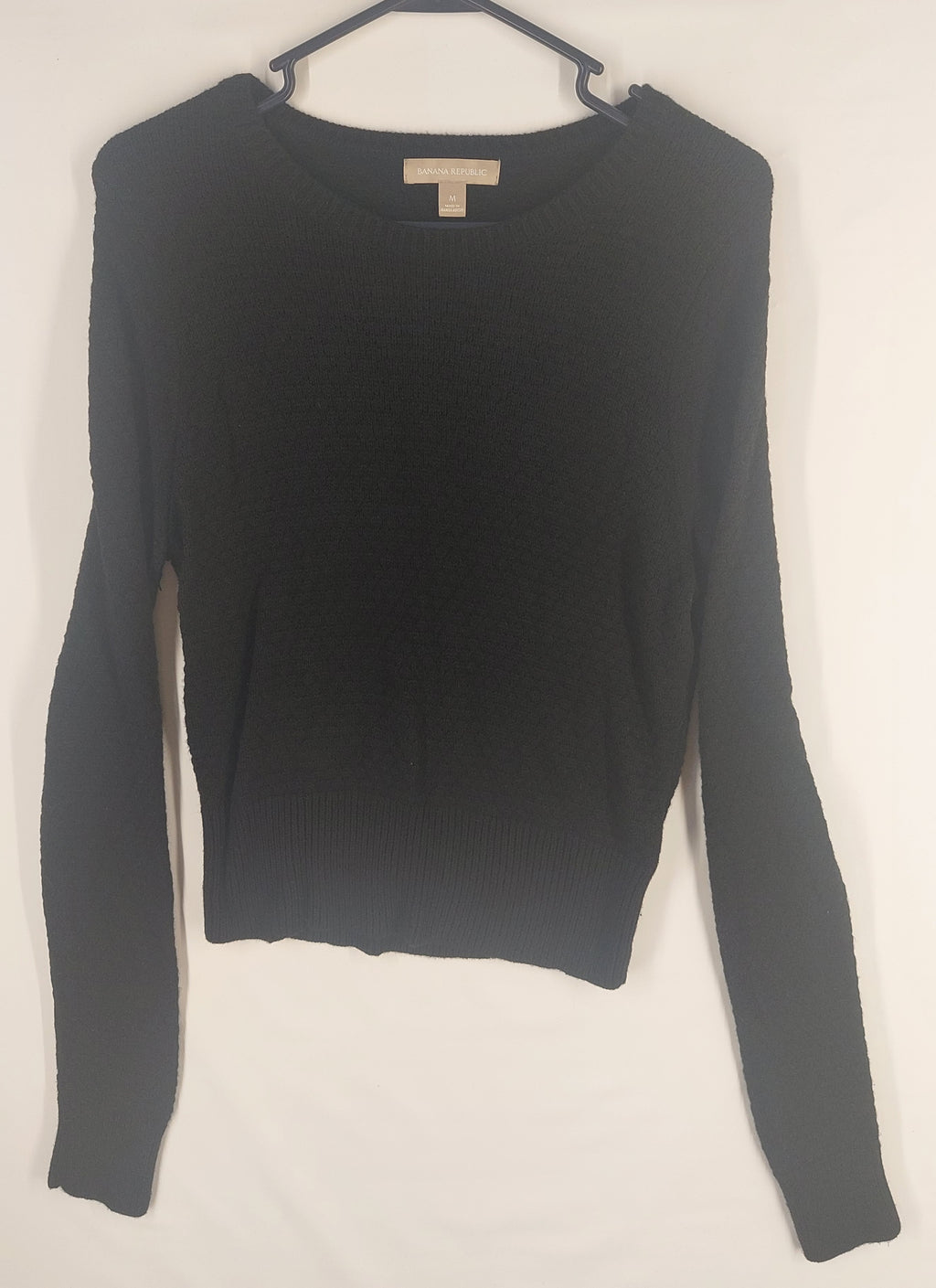 9-19 Banana Republic Size Medium Black Merino Wool Blend Long Sleeve Sweater