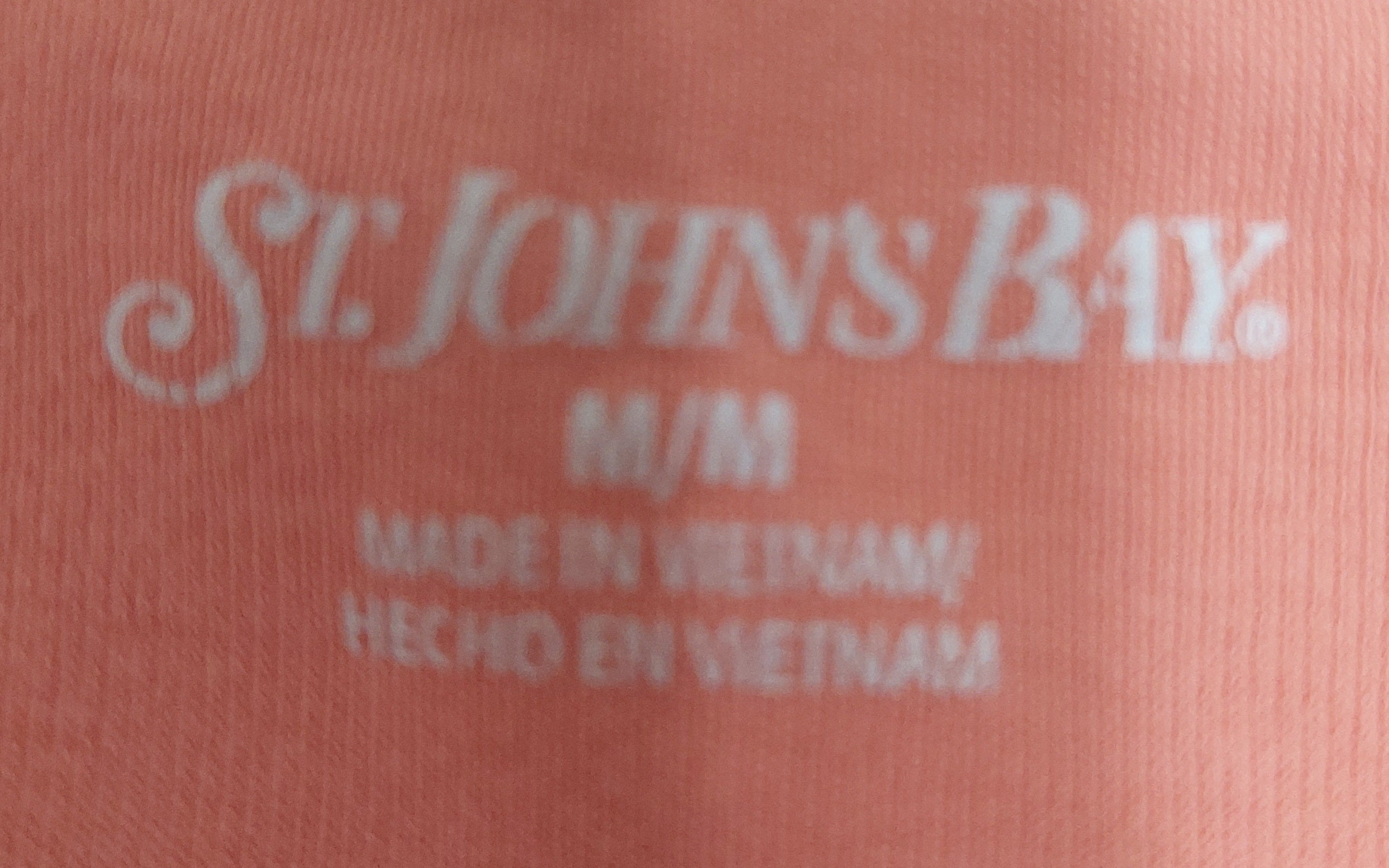 7 01 St Johns Bay Size M Coral Short Sleeve Tee