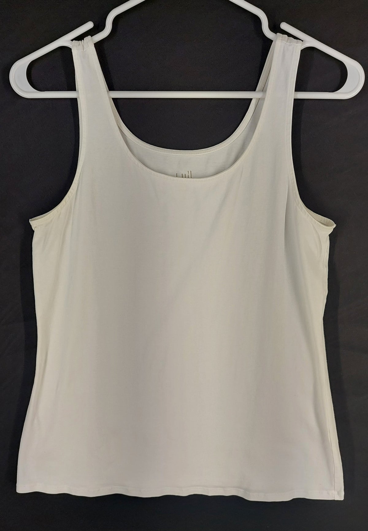 8-20 J Jill Perfect Tank Size M White Sleeveless Scoop Neck Stretch Layering Top