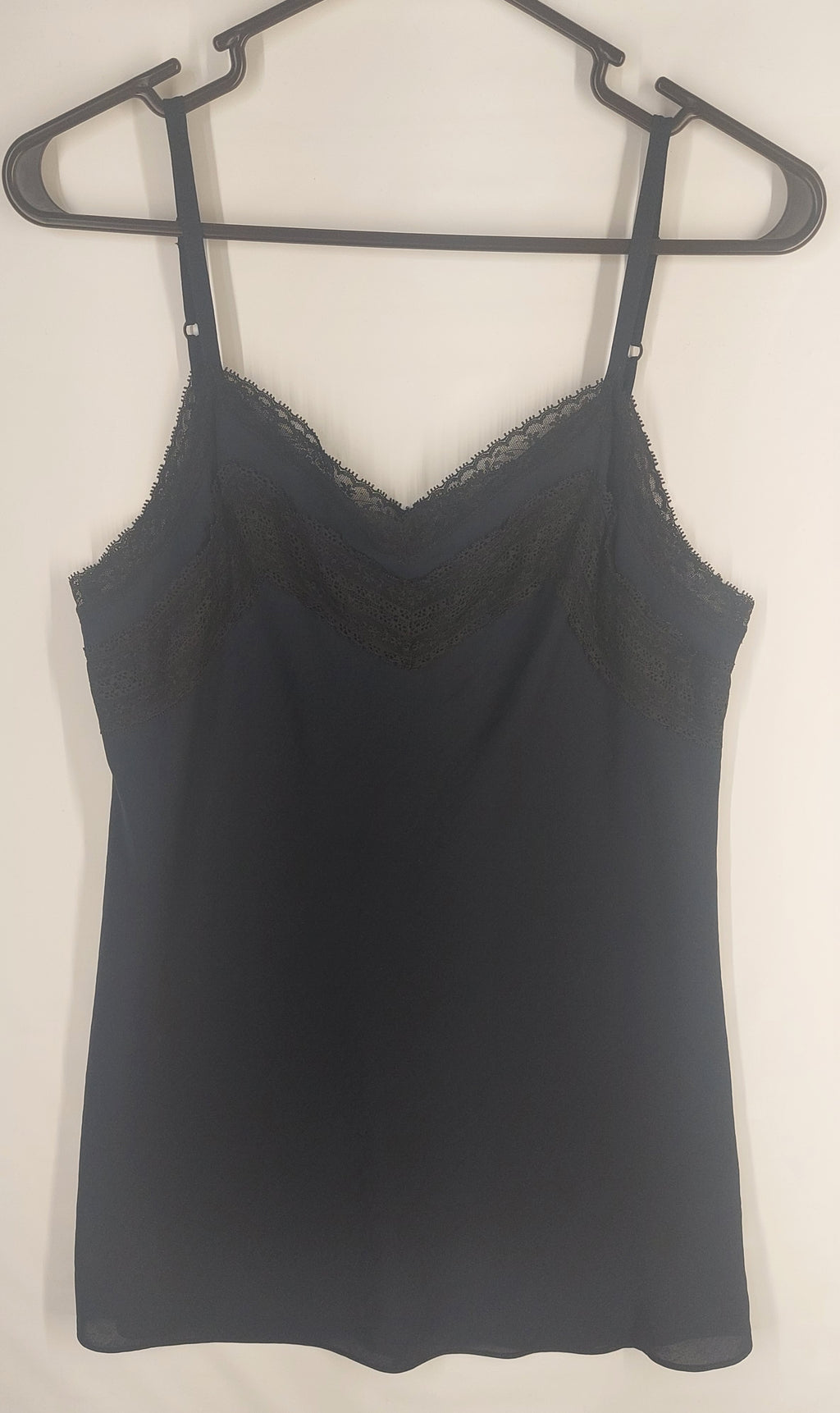9-20 CAbi Size Small Black Lace Trim Camisole Adjustable Straps Sleeveless Top