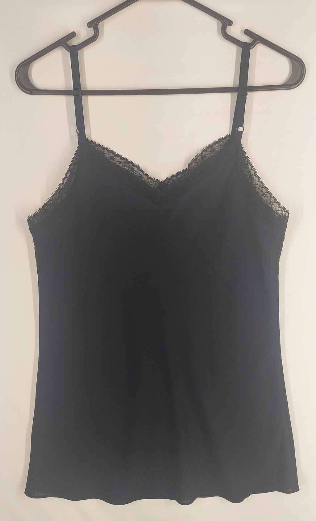 9-20 CAbi Size Small Black Lace Trim Camisole Adjustable Straps Sleeveless Top