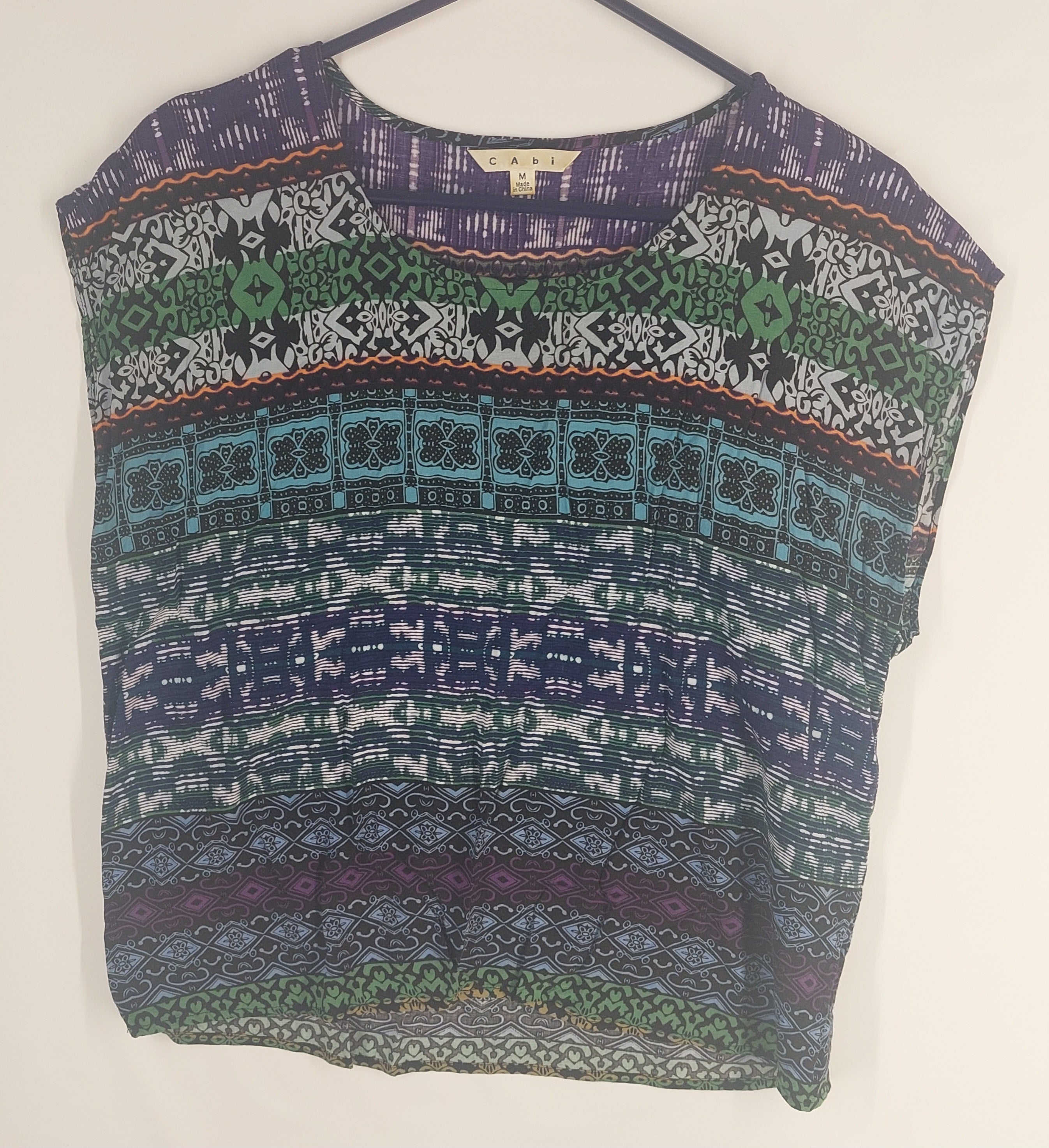 9-22 CAbi Size Medium Multicolor Geometric Print Cap Sleeve Blouse Top Rayon