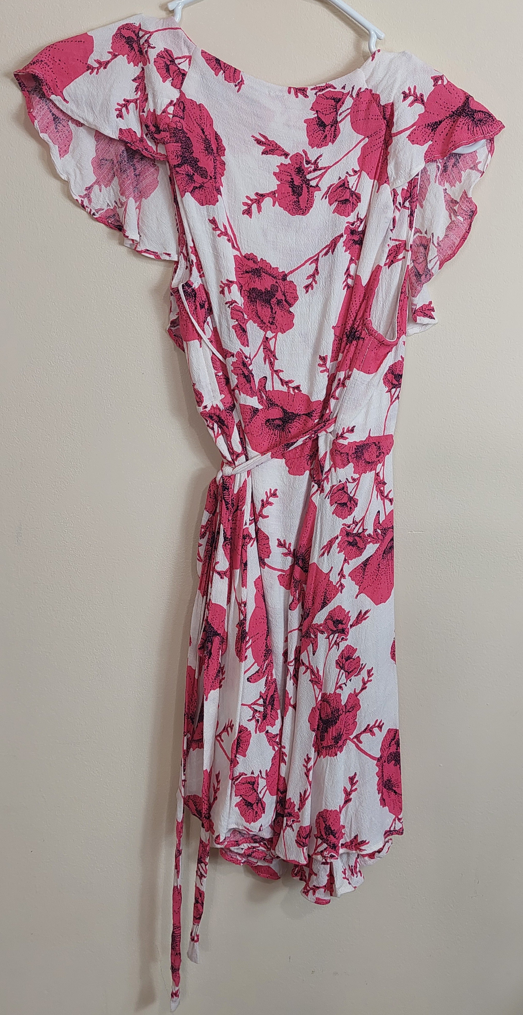 3 38 Free People XS Petite Wrap Dress White Pink Floral Print Flutter Sleeve High Low Hem Faux Wrap