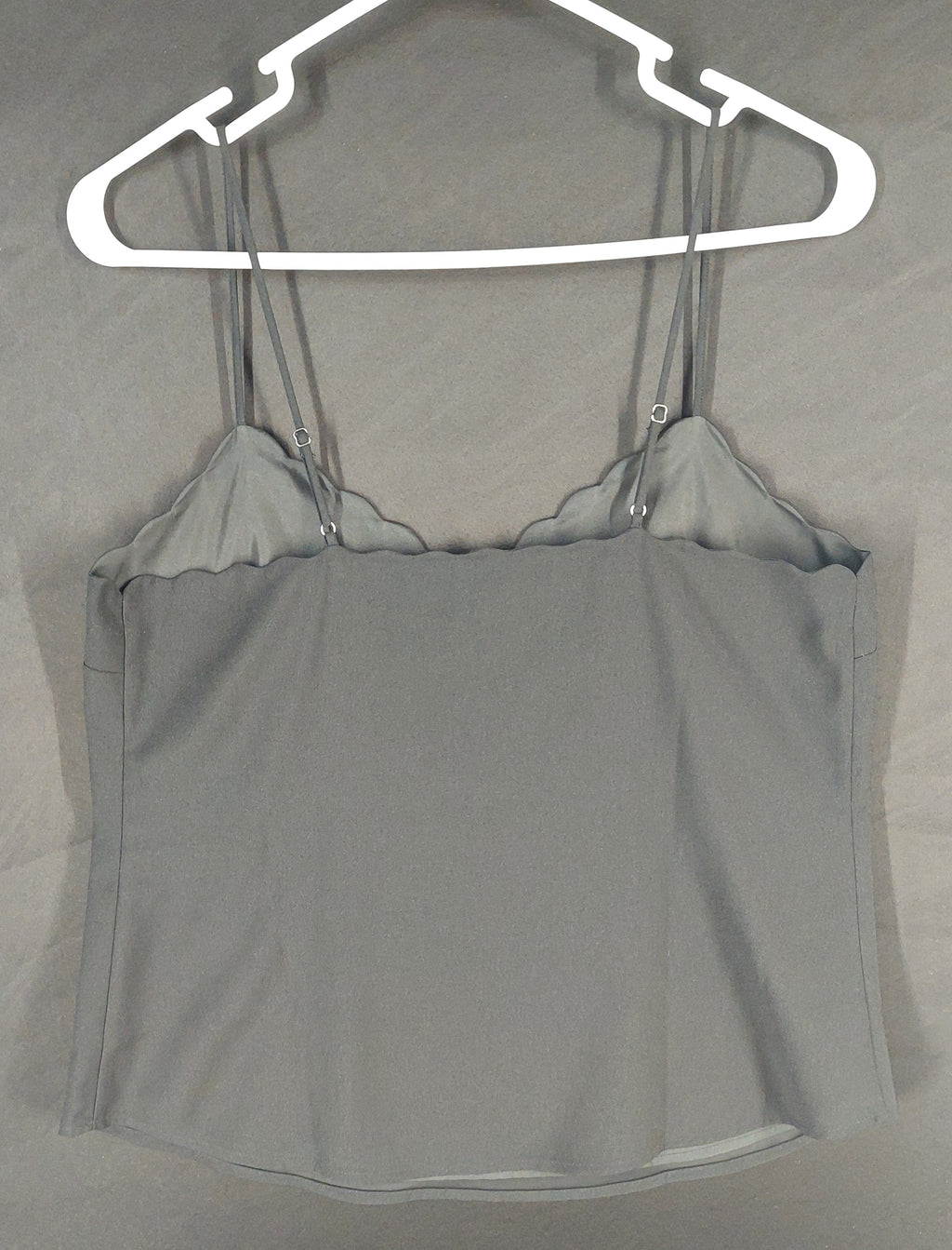 8-23 J.Crew Size 4 Black Scalloped Neck Camisole Tank Top Adjustable Straps