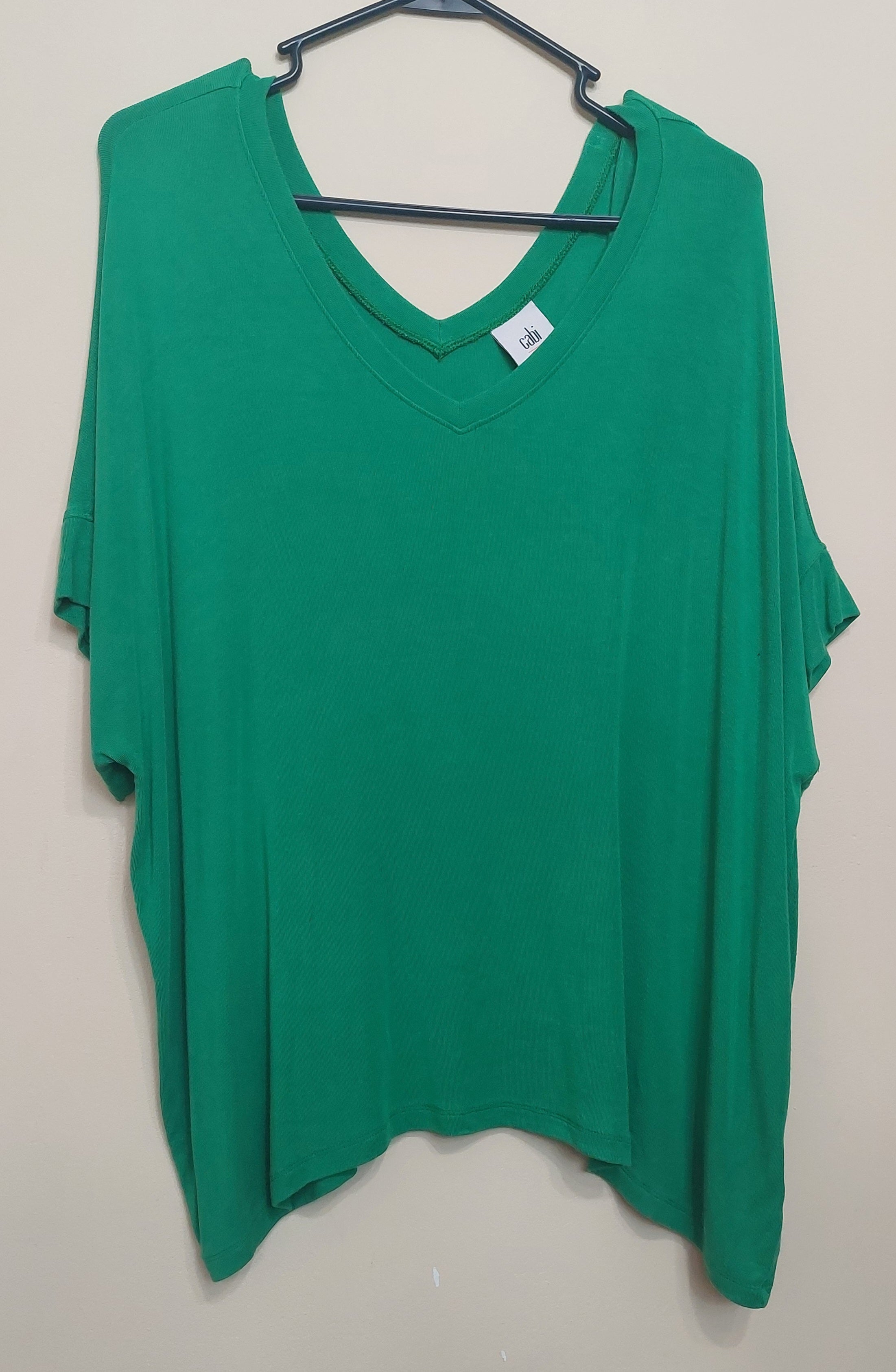 4 26 Cabi Green Oversized V Neck Top Size L