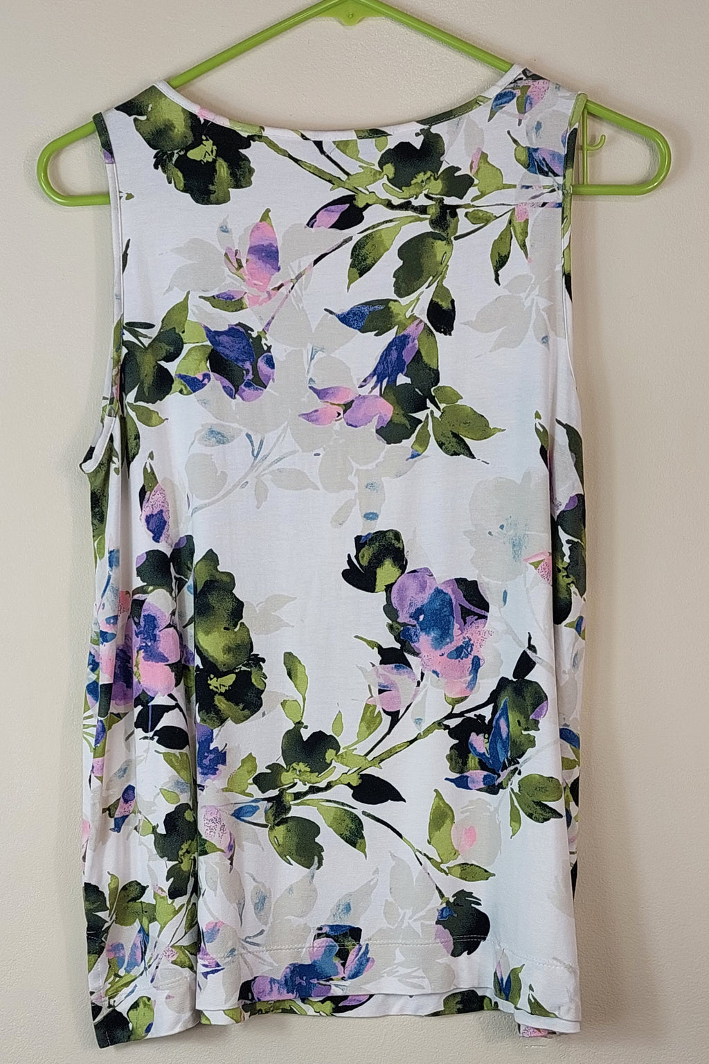 1 28 J. Jill Mixed Color Floral on White Sleeveless Tank Size S
