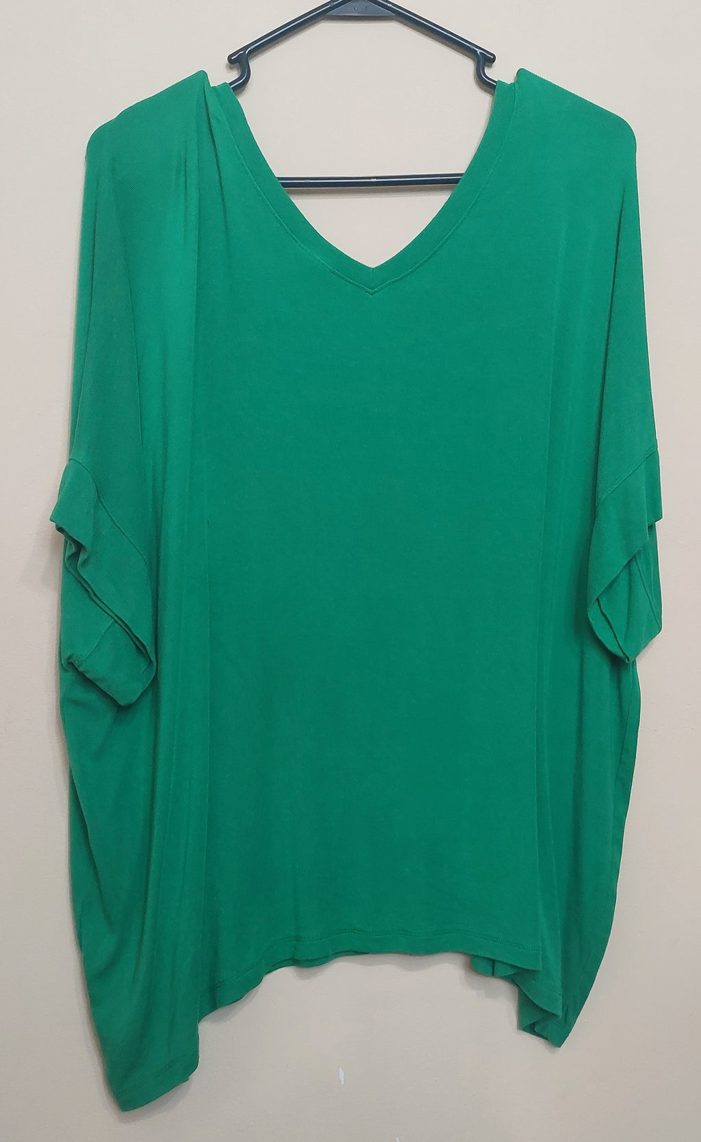 4 26 Cabi Green Oversized V Neck Top Size L