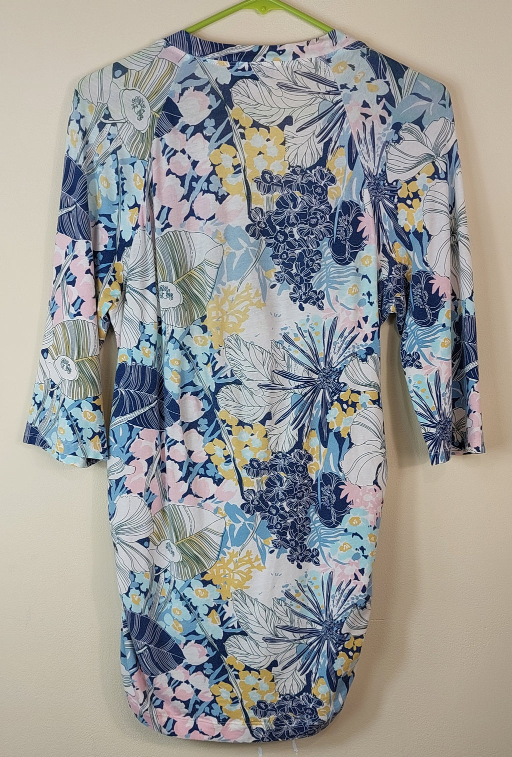 1 29 Cabi Mixed Blue Floral Wrap Illusion Half Sleeve Top Large