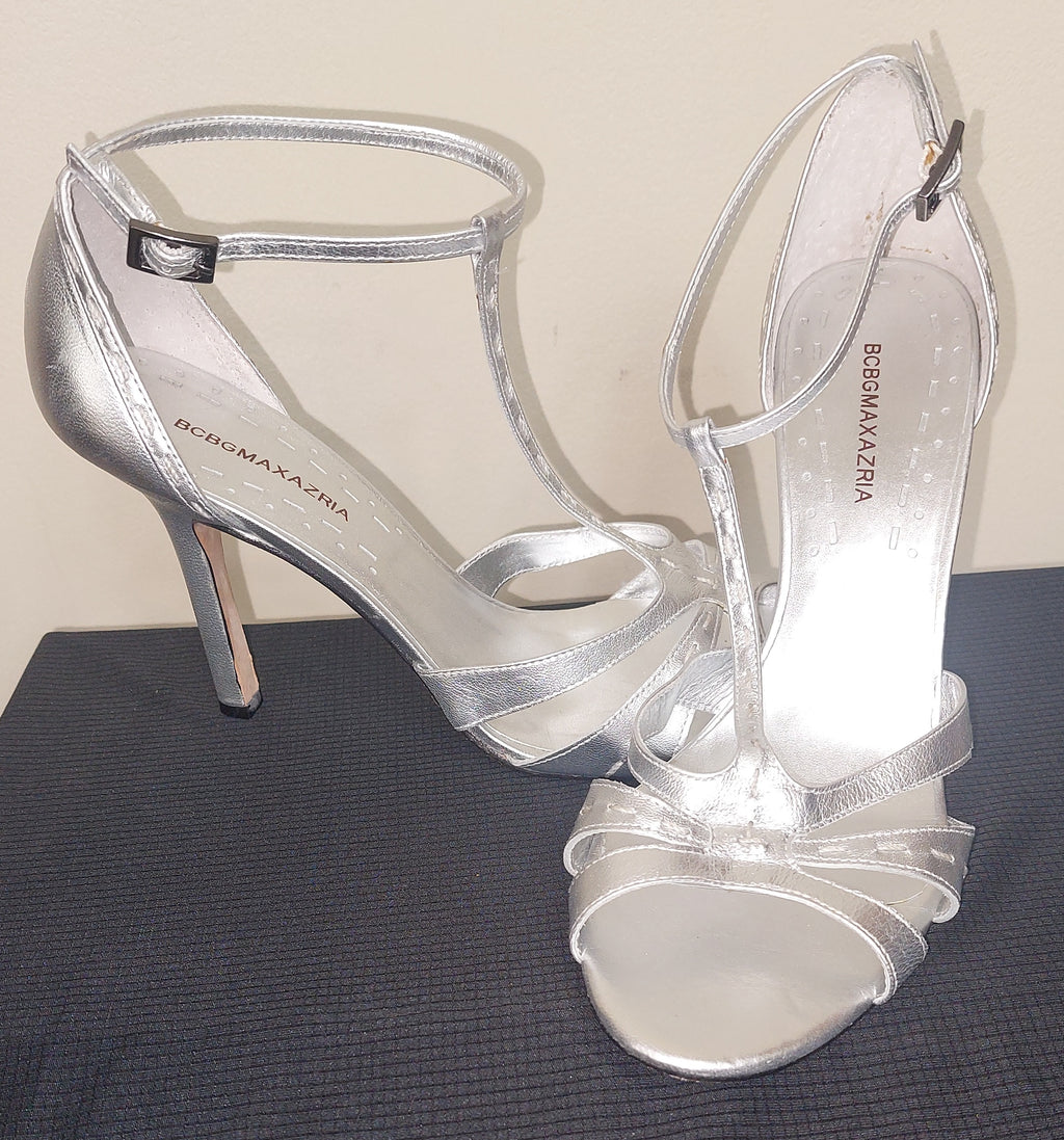 7 26 BCBGMAXAZRIA 8B Silver Leather T Strap Heels