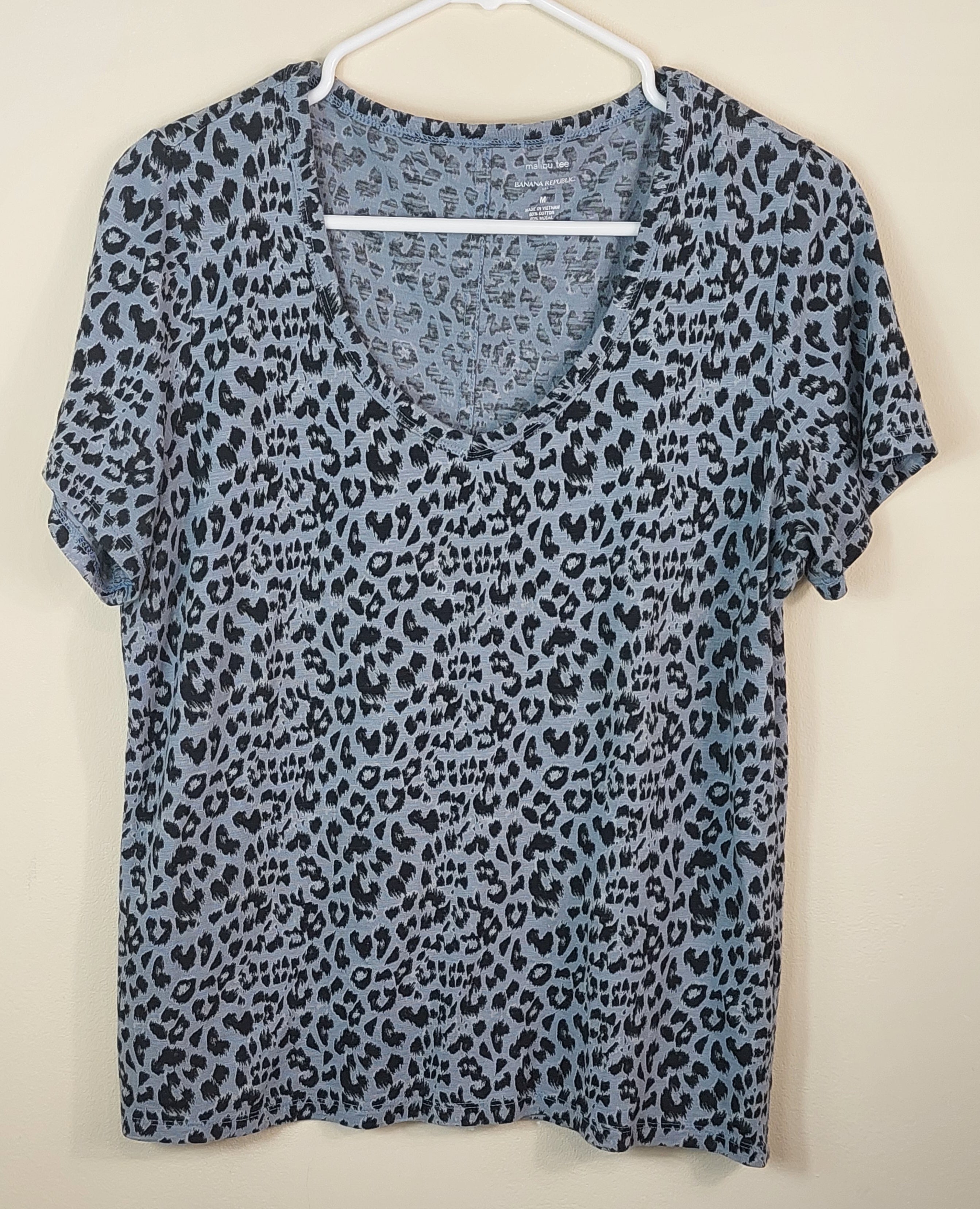 2 11 Banana Republic Malibu Tee Blue Black Size Medium