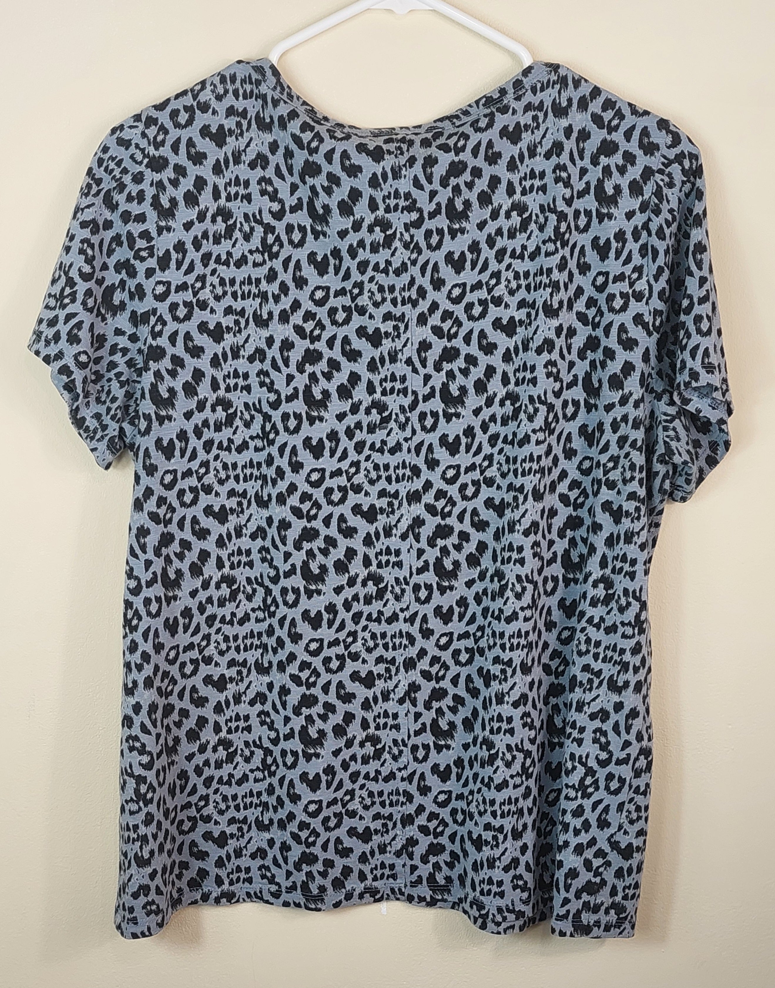 2 11 Banana Republic Malibu Tee Blue Black Size Medium
