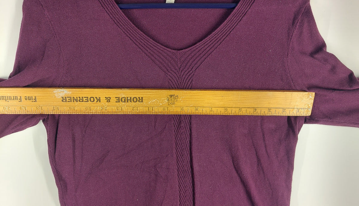 9-27 Talbots Size Medium Plum Purple 100% Cotton V-Neck Long Sleeve Sweater Top