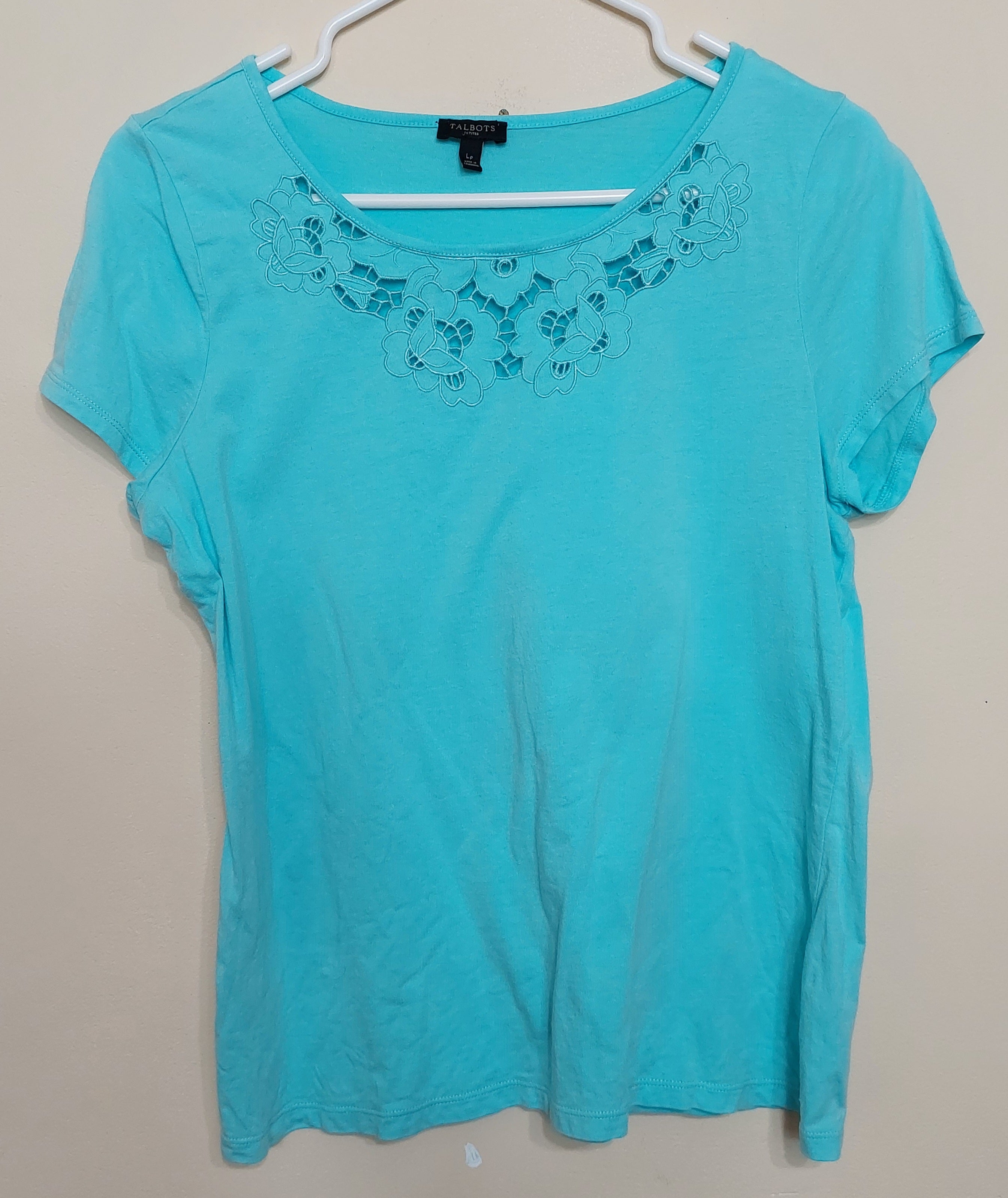 6 28 Talbots Petite Aqua Embroidered Neck Tee LP
