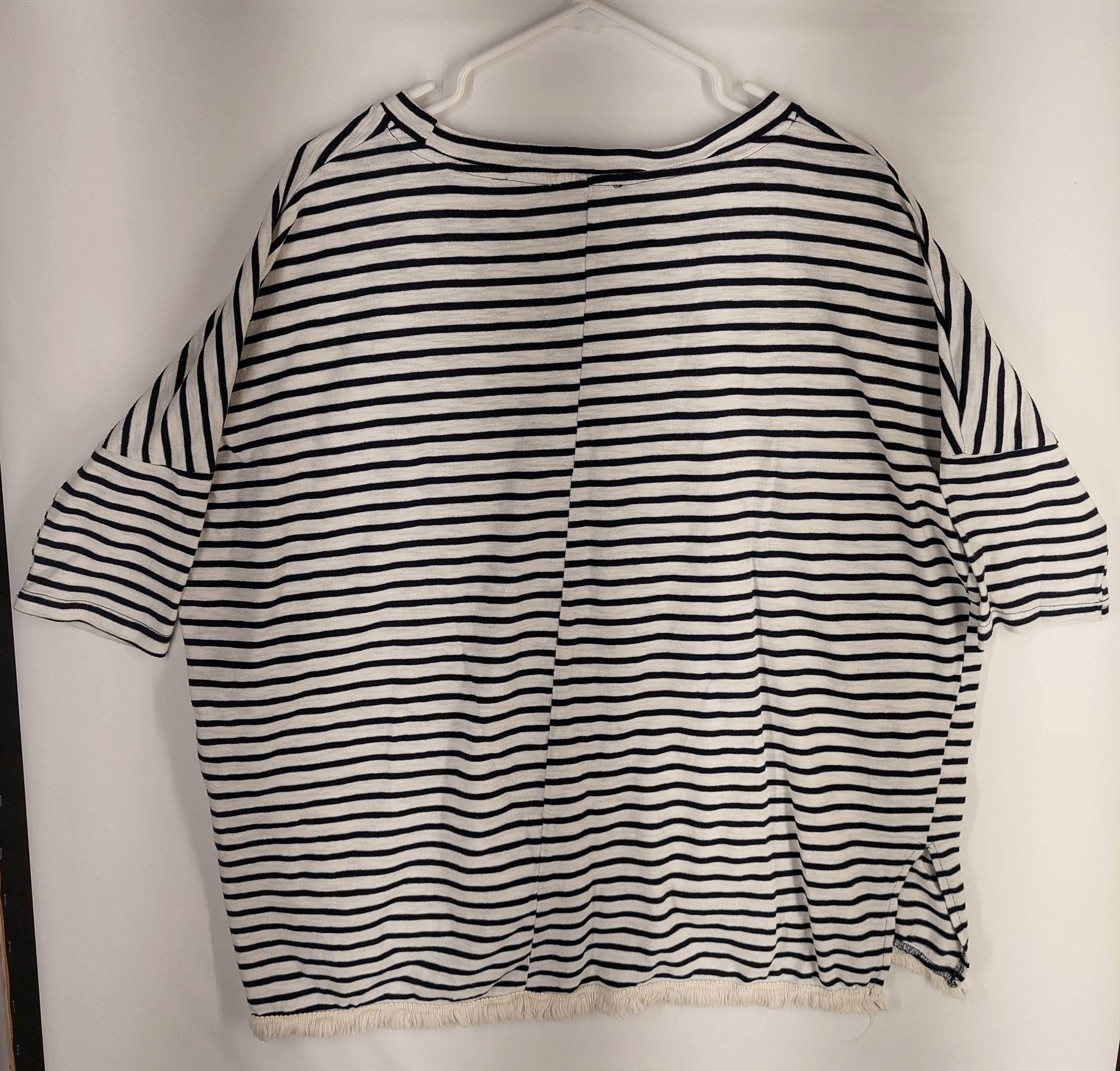 9-29 Umgee Size M Ivory Navy Striped Oversized Top Fringe Hem Pocket Boho