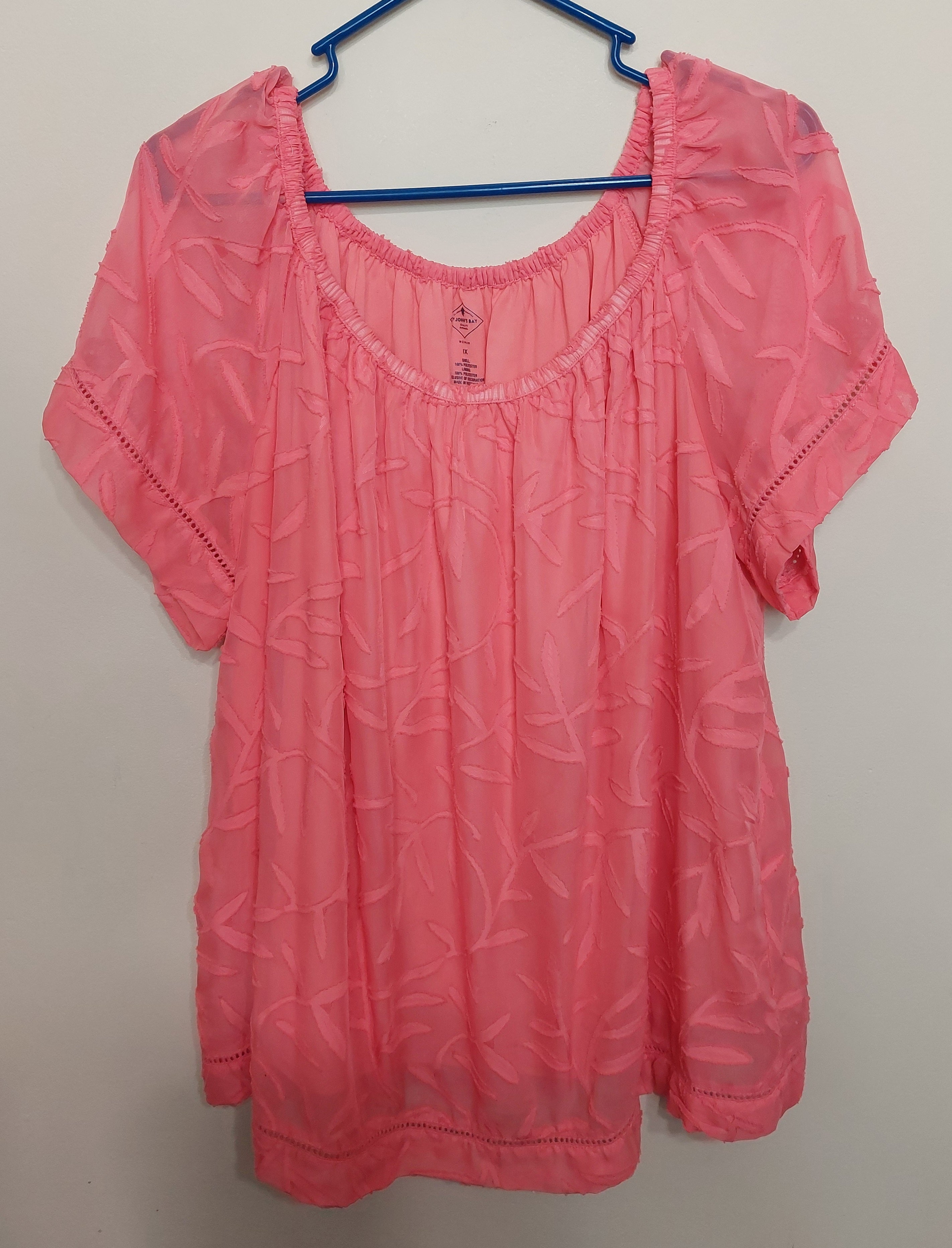5 03 St. John's Bay Blouse Women's Plus Size 1X Coral Floral Detail