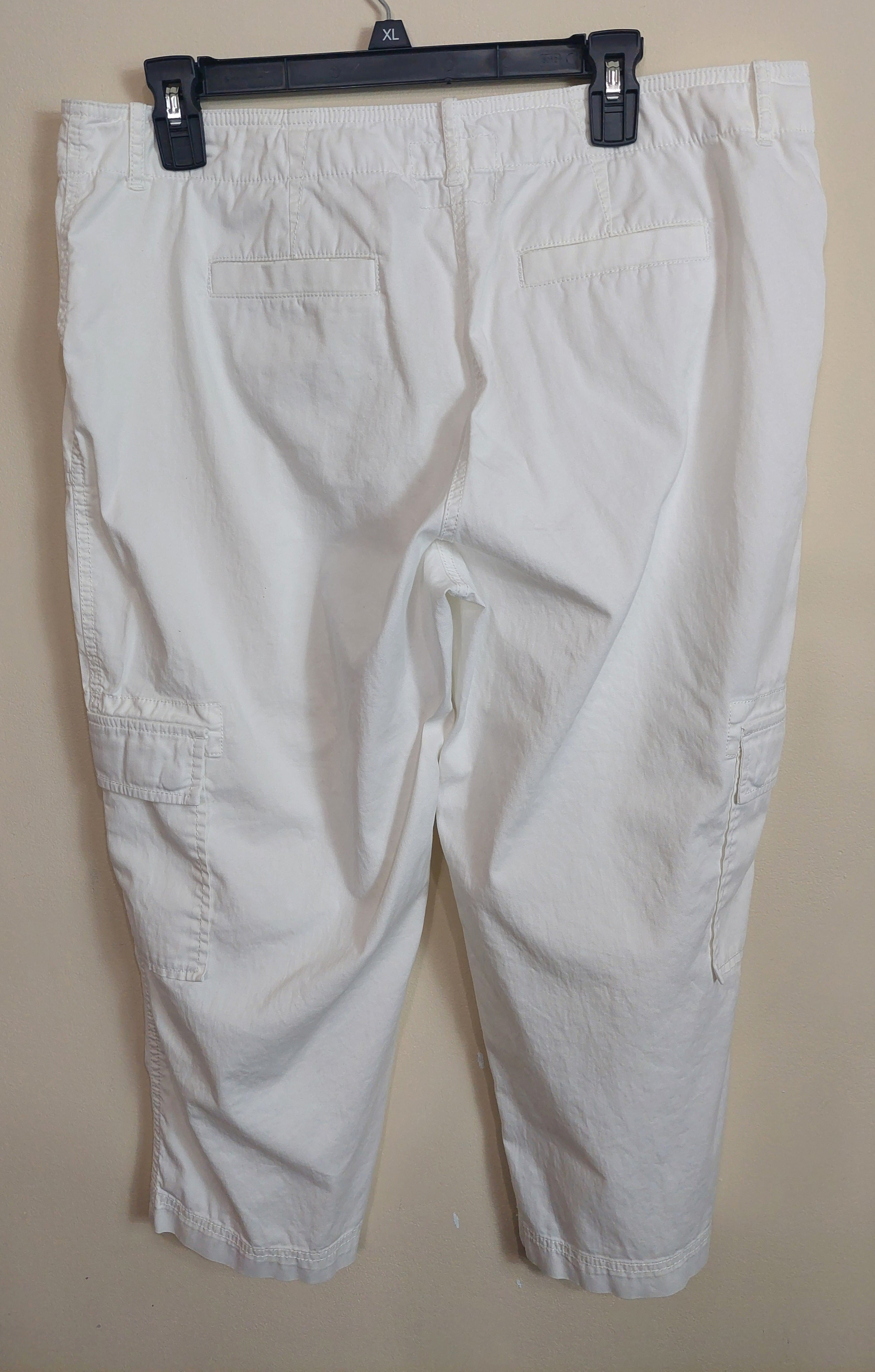 3 52 J.Jill Size 14 Petite Cargo Crop Pants White Utility Cargo Pocket Cropped Pants Comfortable summer staple with versatile everyday styling