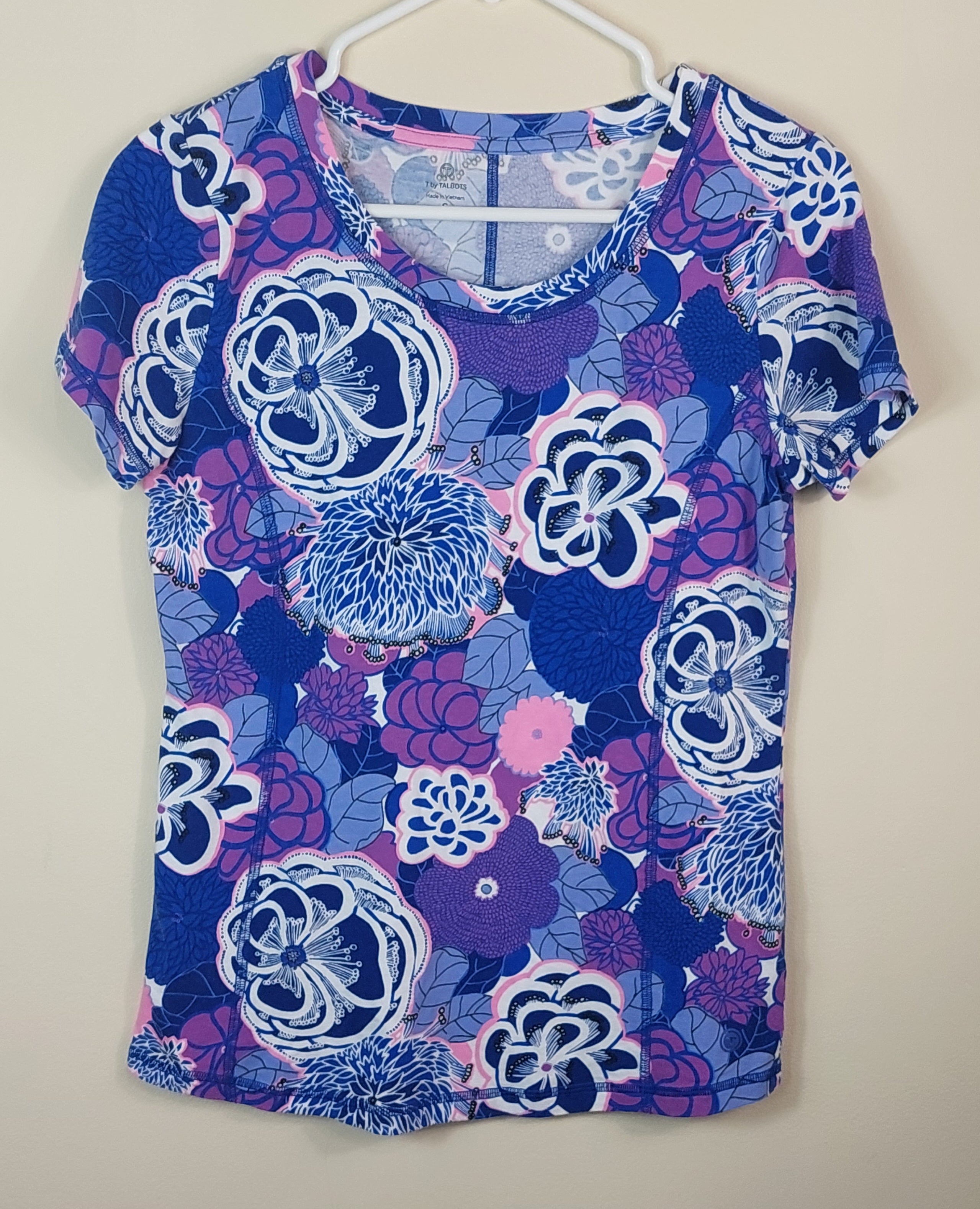 2 02 Talbots Floral Tee Blue Pink Size Small