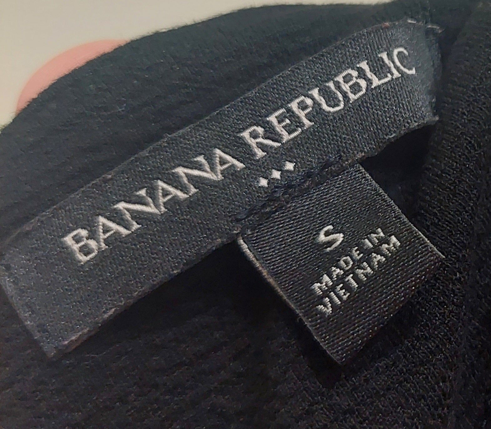4 37 Banana Republic S Black Sleeveless Fit and Flare Dress