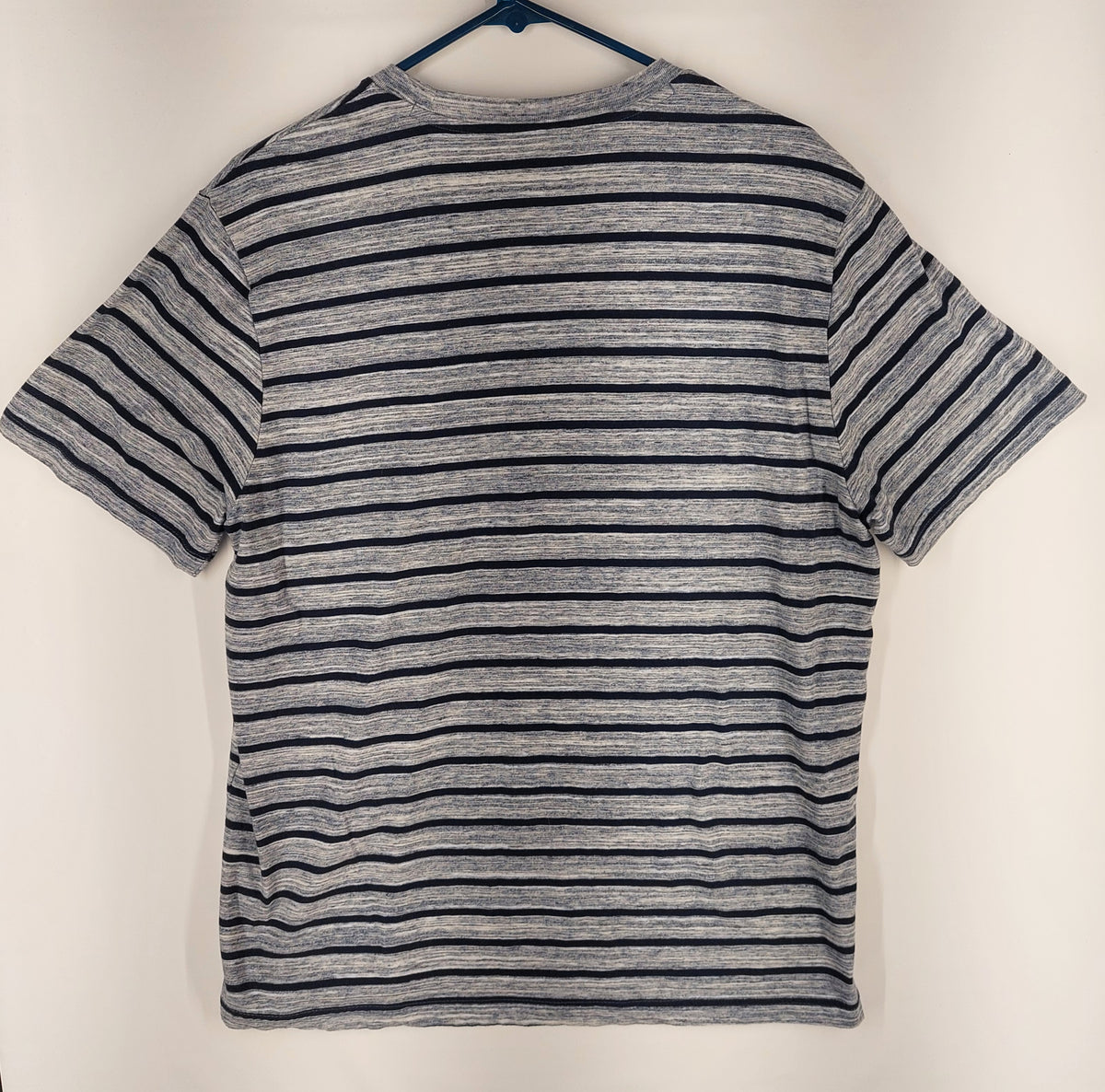 9-31 St. John’s Bay Men’s Large Navy Gray Striped Short Sleeve Crew Neck T-Shirt