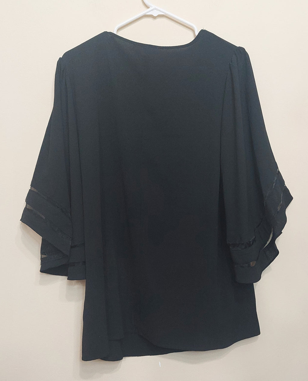 4 08 Umgee XL Black Flutter Sleeve Blouse Sheer Detail
