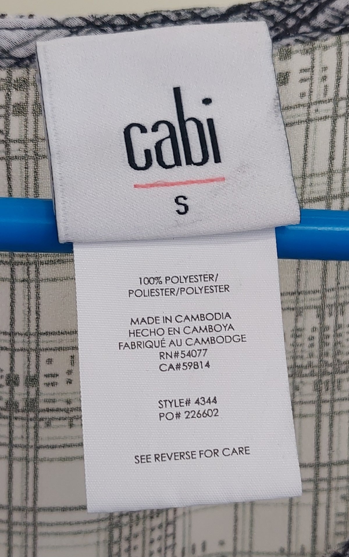 3 20 Cabi Size S Short Sleeve Blouse White Black Plaid Print V Neck
