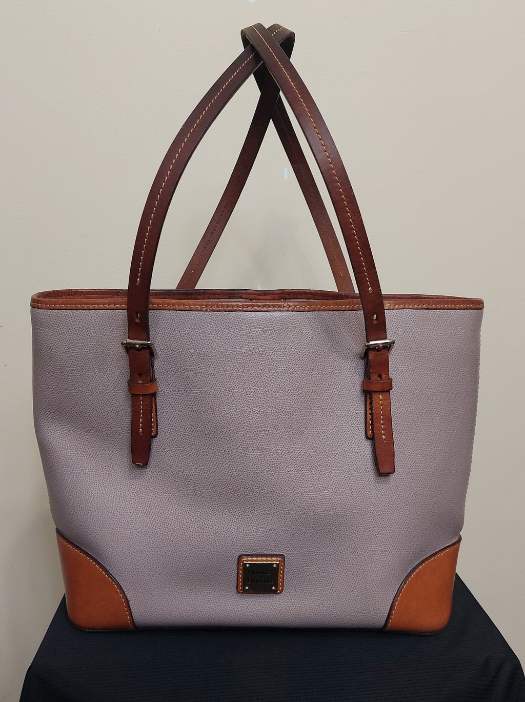 7 33 Dooney Bourke Gray Leather Large Tote Bag