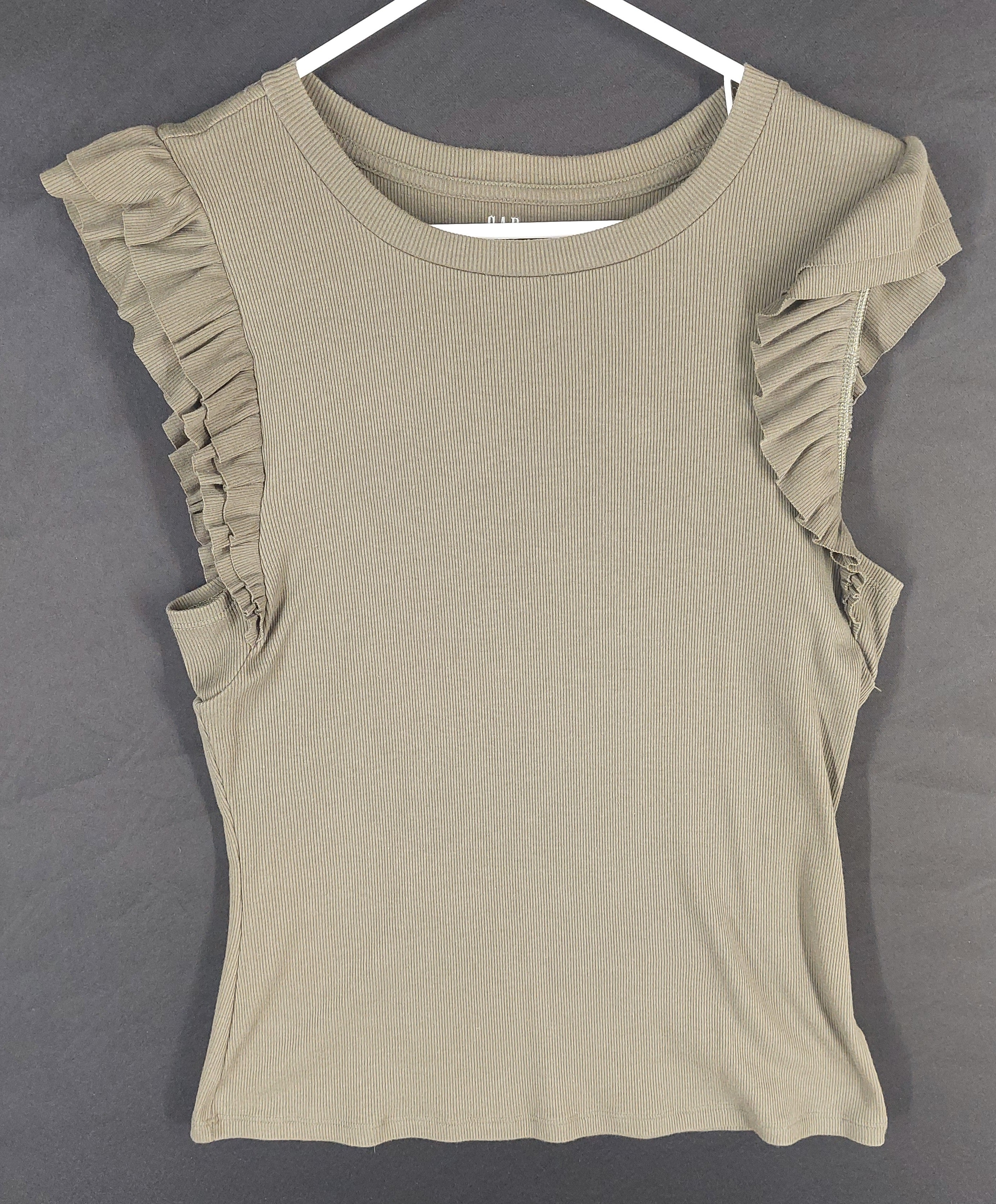 8-33 GAP Size L Olive Green Ribbed Ruffle Sleeve Top Crew Neck