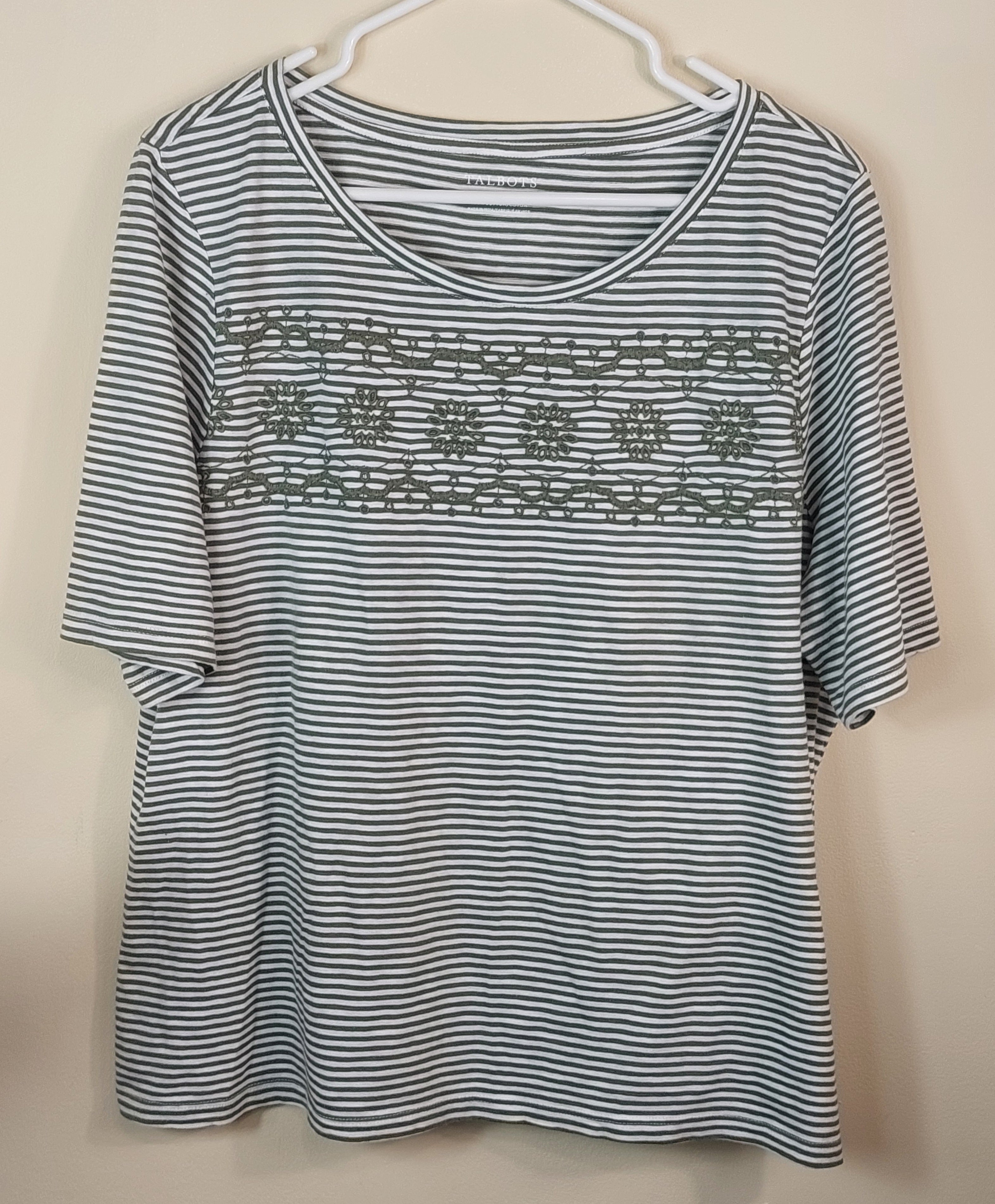 2 20 Talbots Vertical Stripe Tee Embroidered Front Light Green Size XL