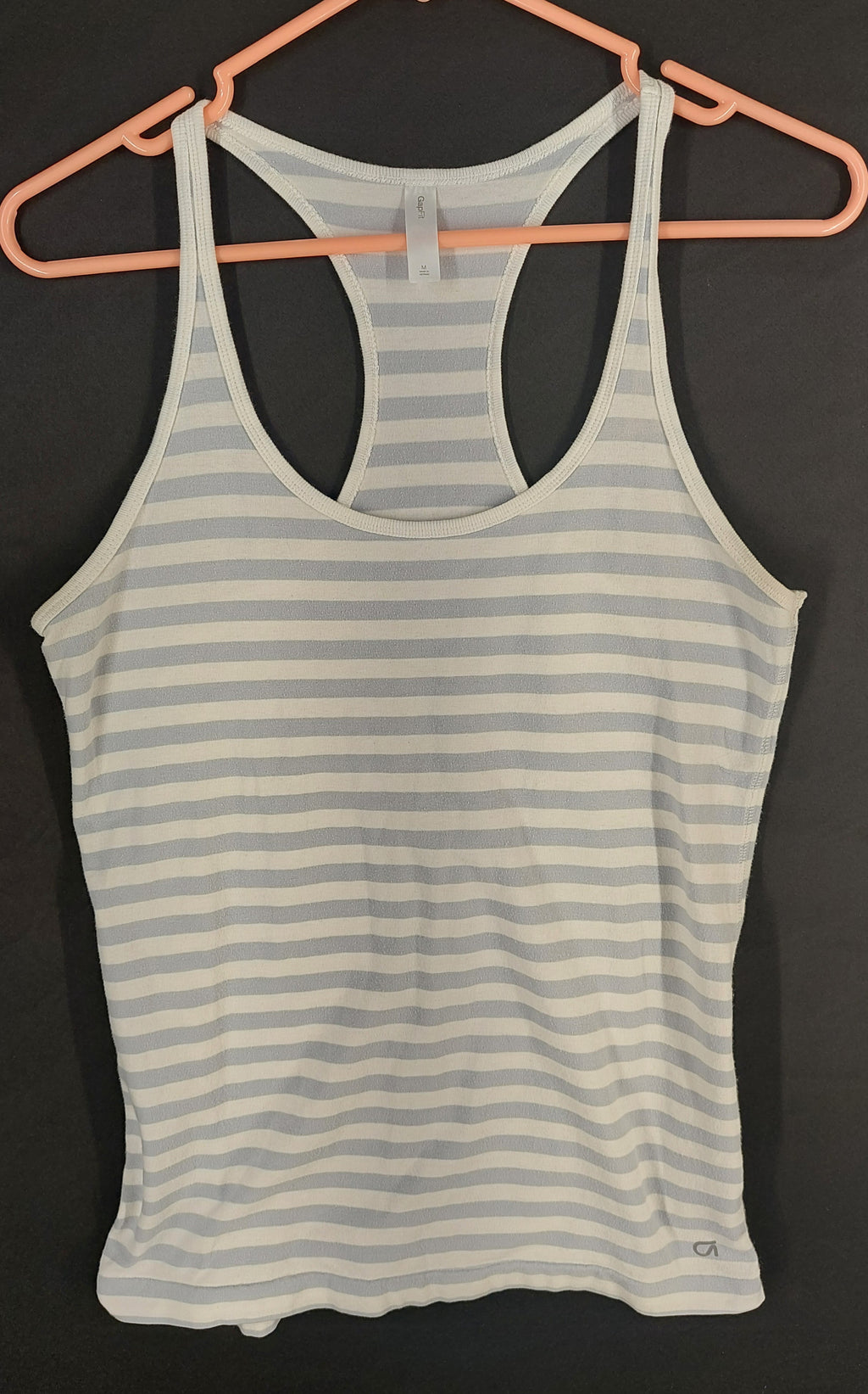 8-34 GapFit Size M Gray White Striped Racerback Tank Top Athletic Activewear