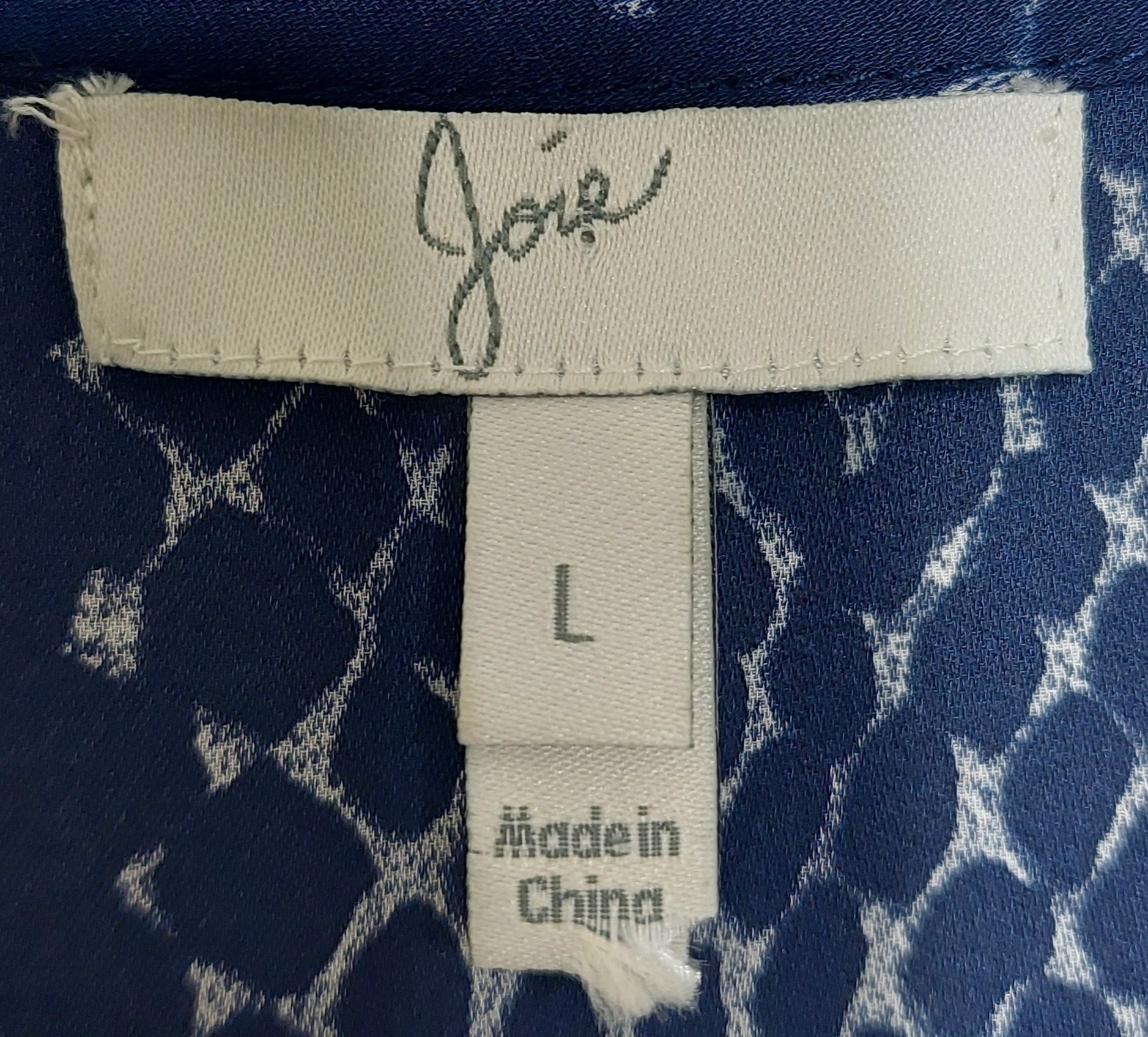7 35 Joie L Blue Snakeskin Print Silk Blouse