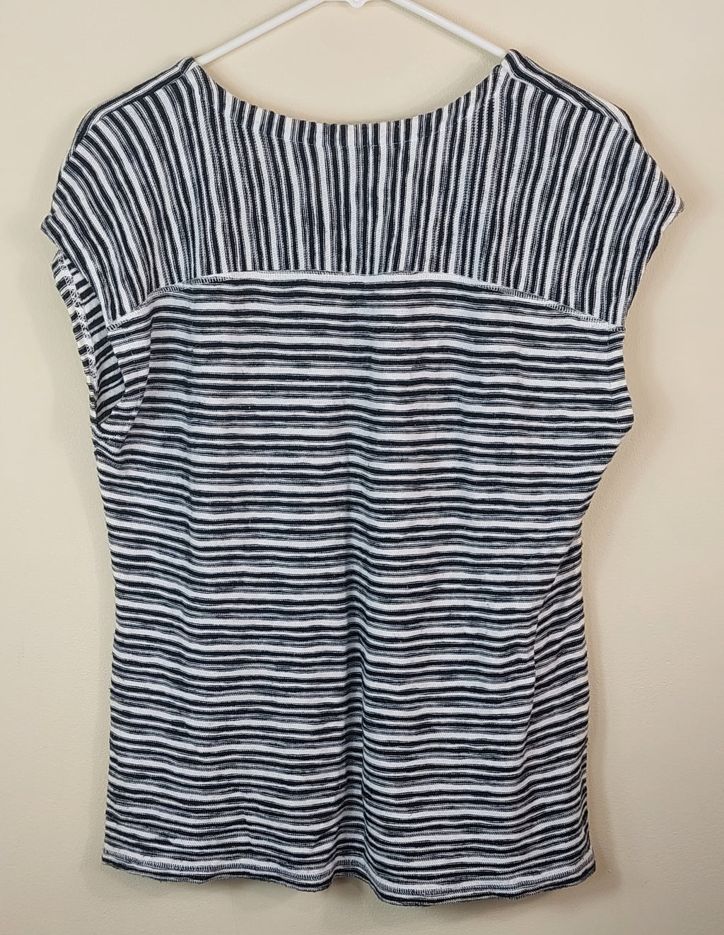 2 13 Talbots Cap Sleeve Tee Horzl striped Charcoal white Size LP
