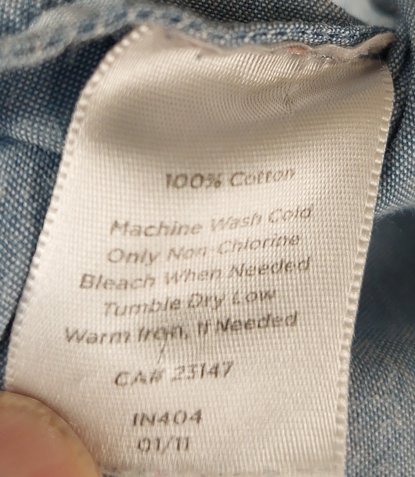9-38 Talbots Woman Petites 1XP Blue Chambray Cotton Smocked Button Blouse Top