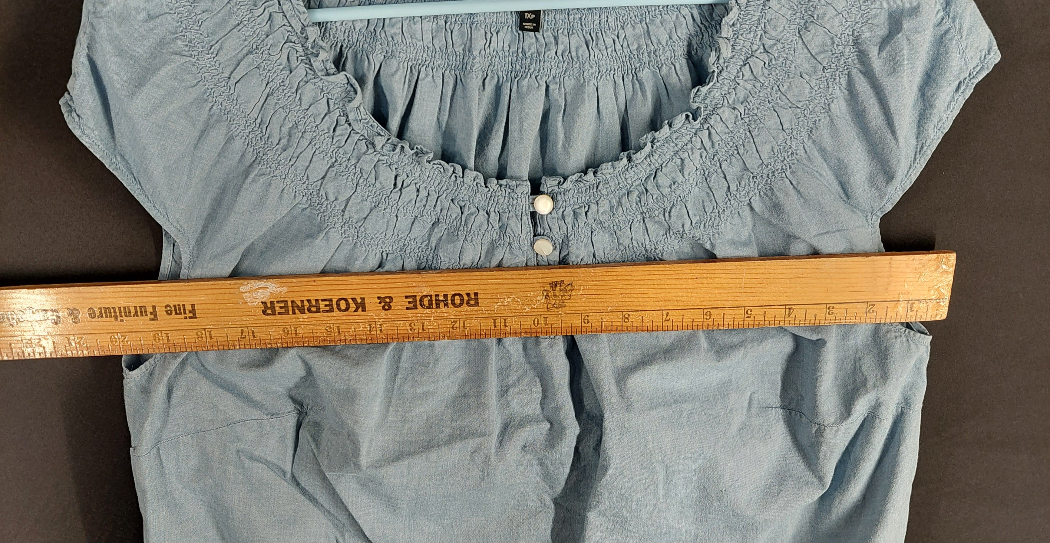 9-38 Talbots Woman Petites 1XP Blue Chambray Cotton Smocked Button Blouse Top
