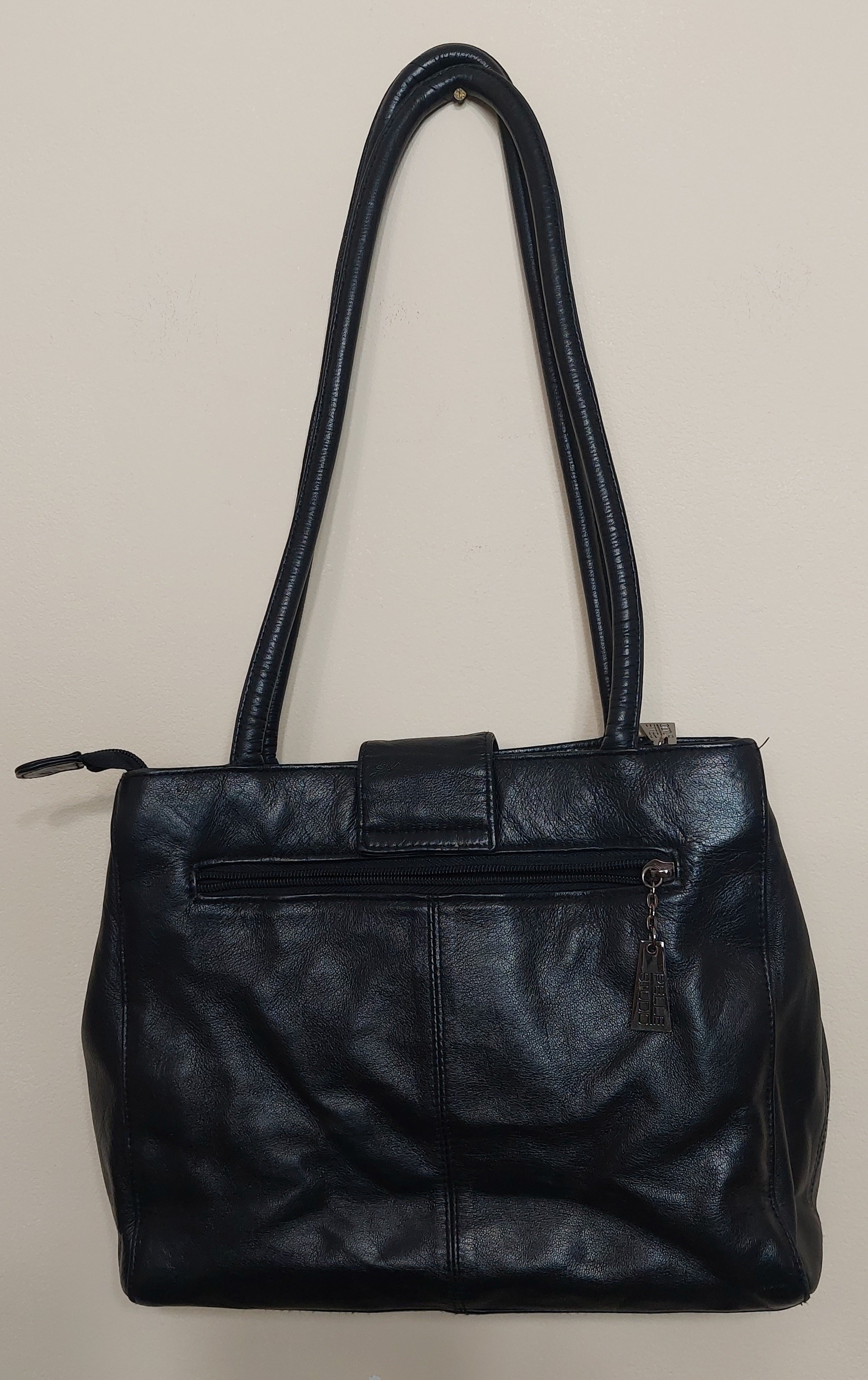 5 39 Pelle Studio Black Leather Shoulder Tote Bag