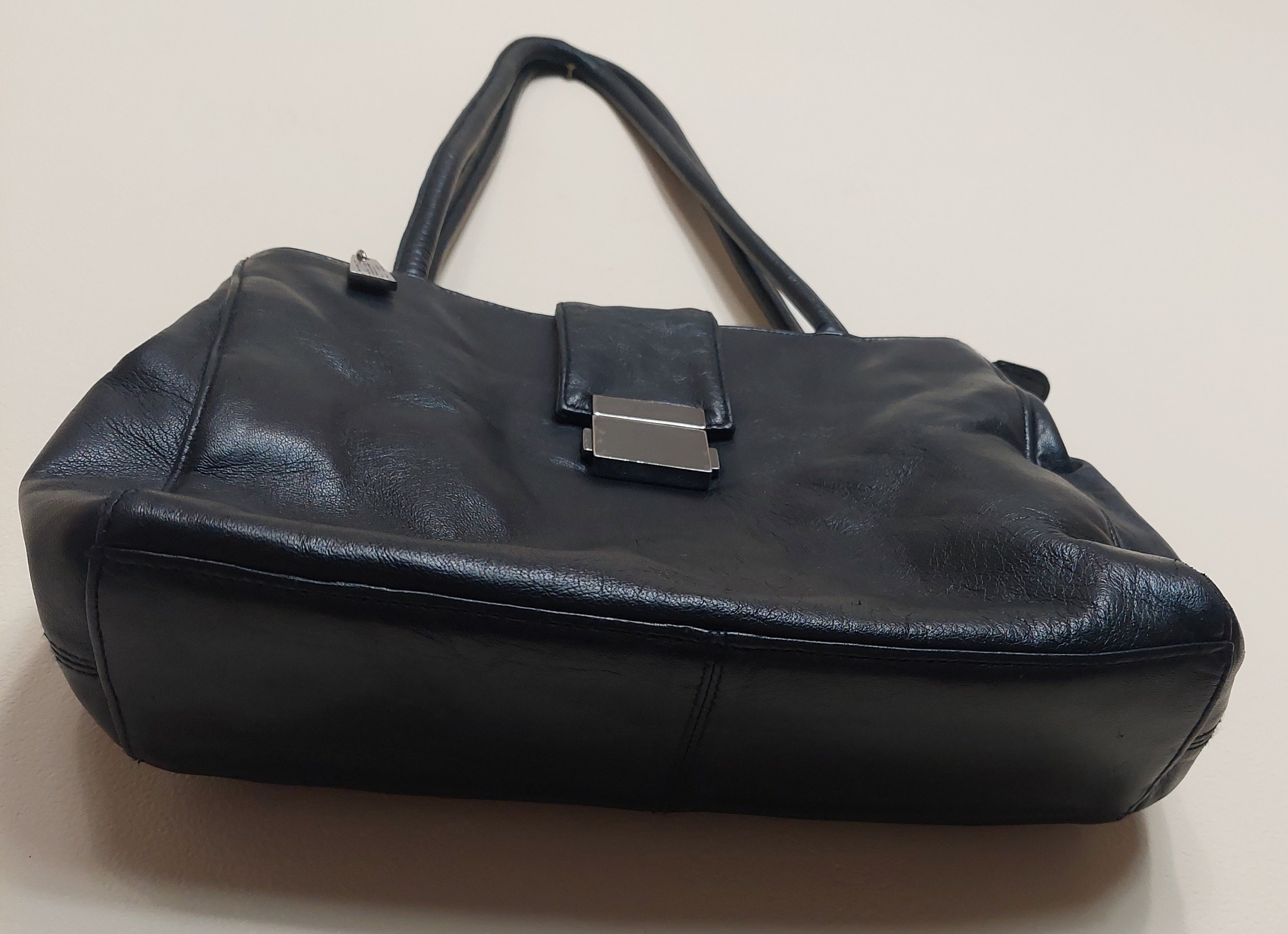 5 39 Pelle Studio Black Leather Shoulder Tote Bag