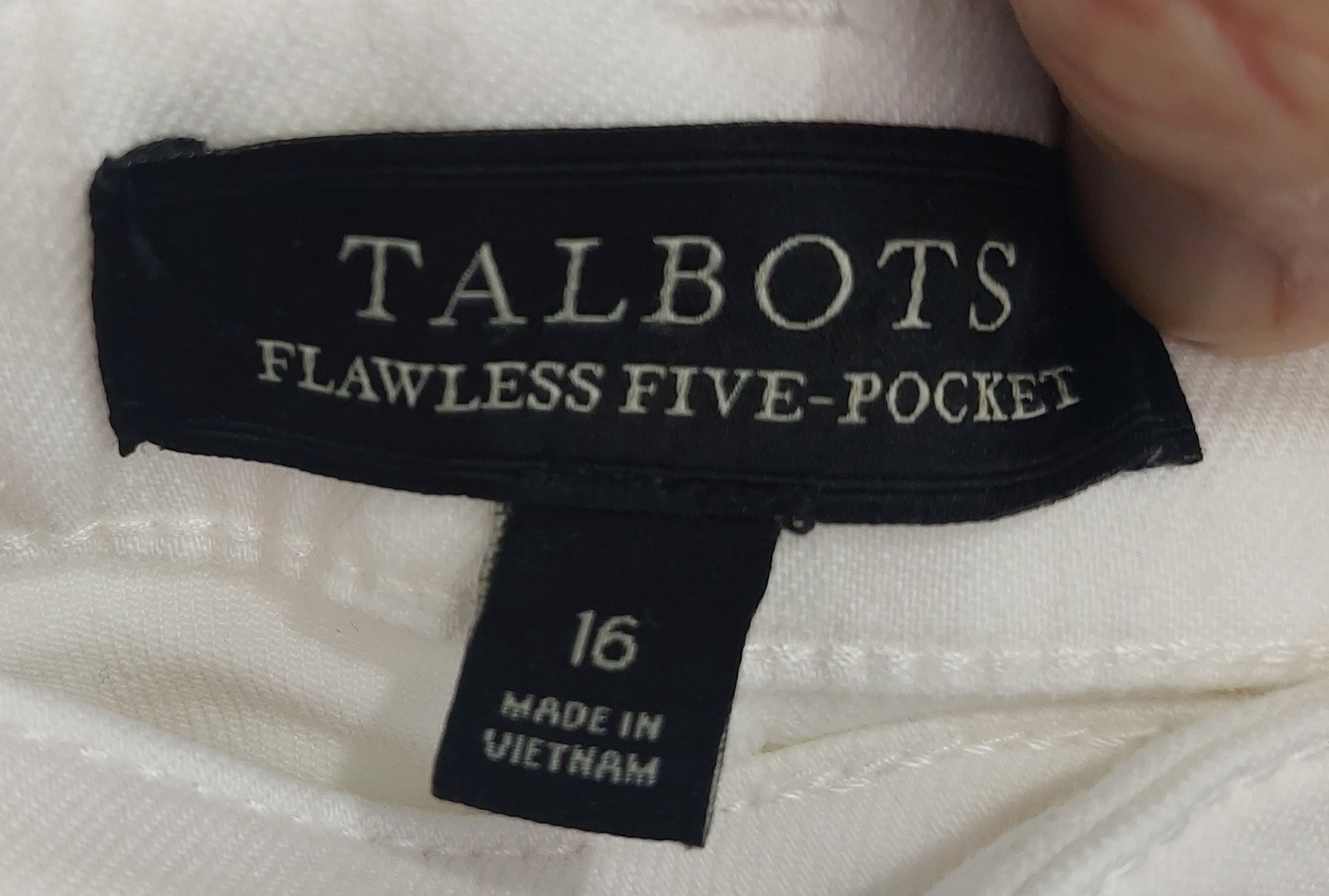 3 29 Talbots White Flawless Five Pocket crop pants Size 16 nice lace-up detail at the hem