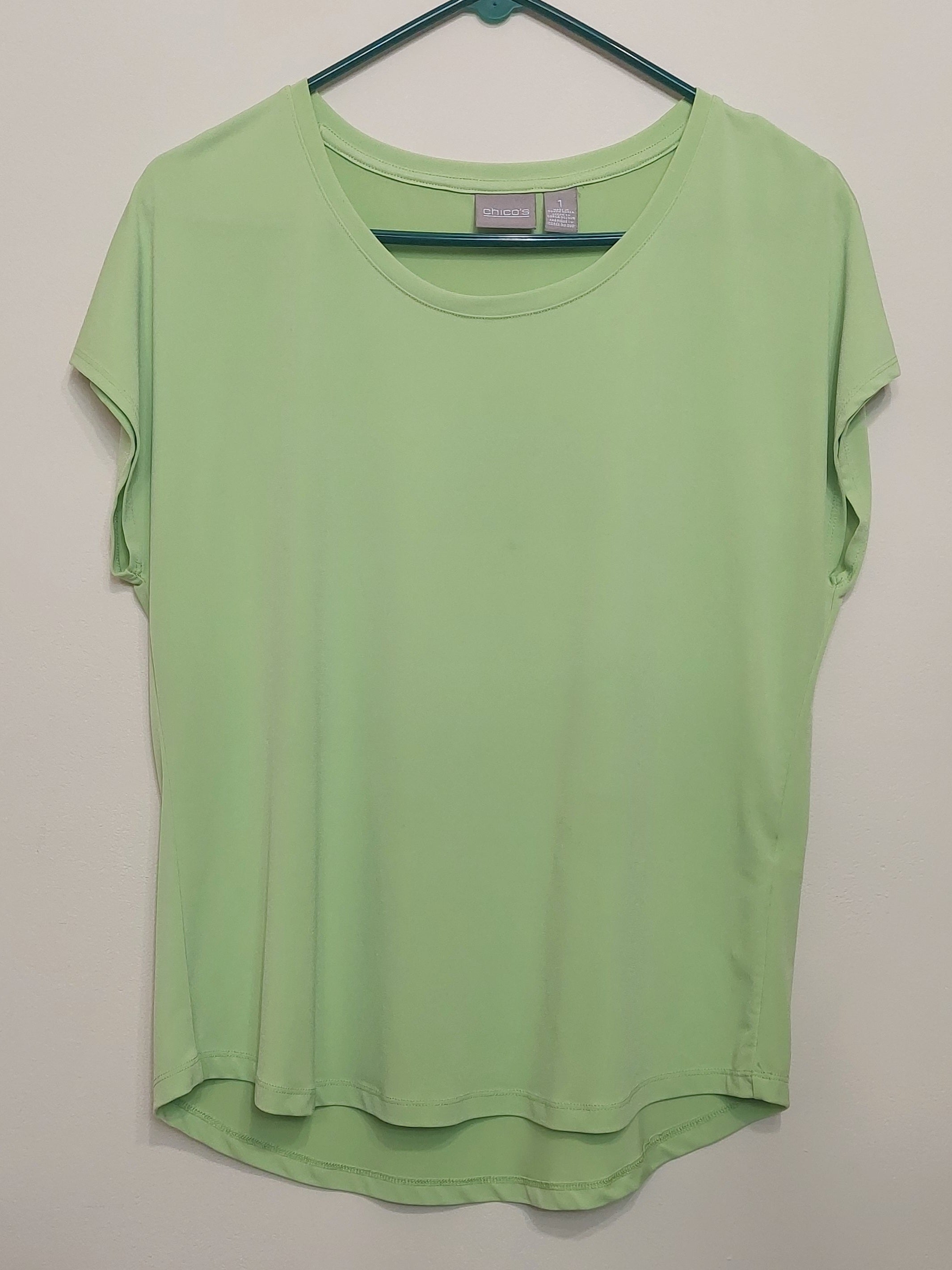 4 07 Chicos Size 1 Lime Green Short Sleeve Knit Top Relaxed Fit